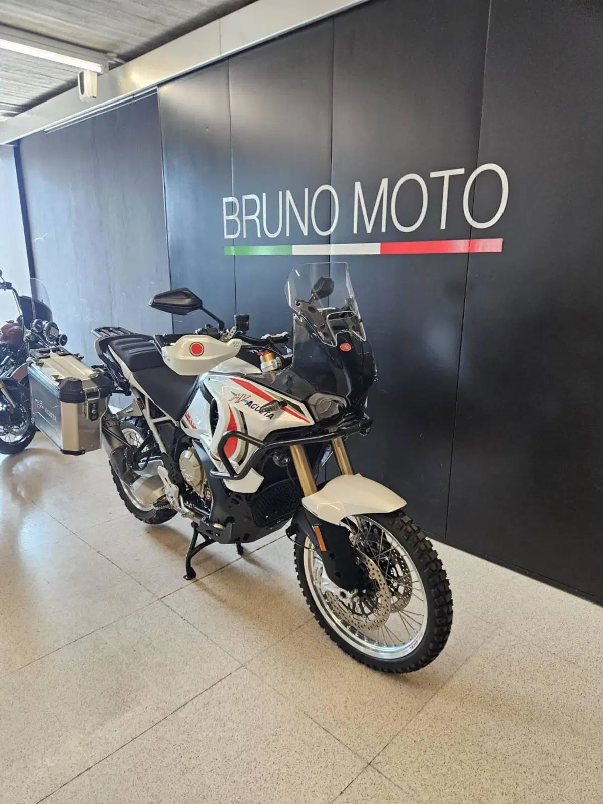 MV Agusta LXP Orioli (2024 - 26) (2)