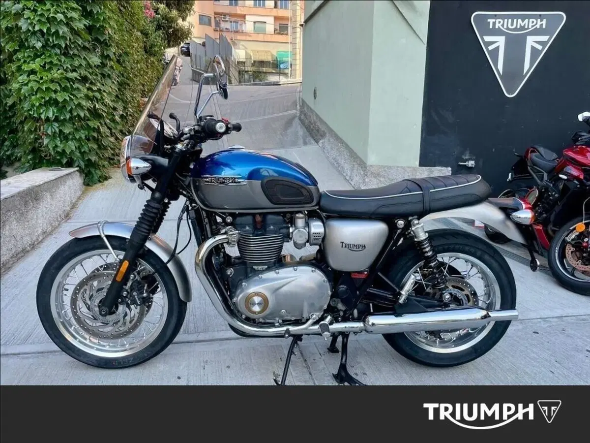 Triumph Bonneville T120 (2021 - 25) (3)