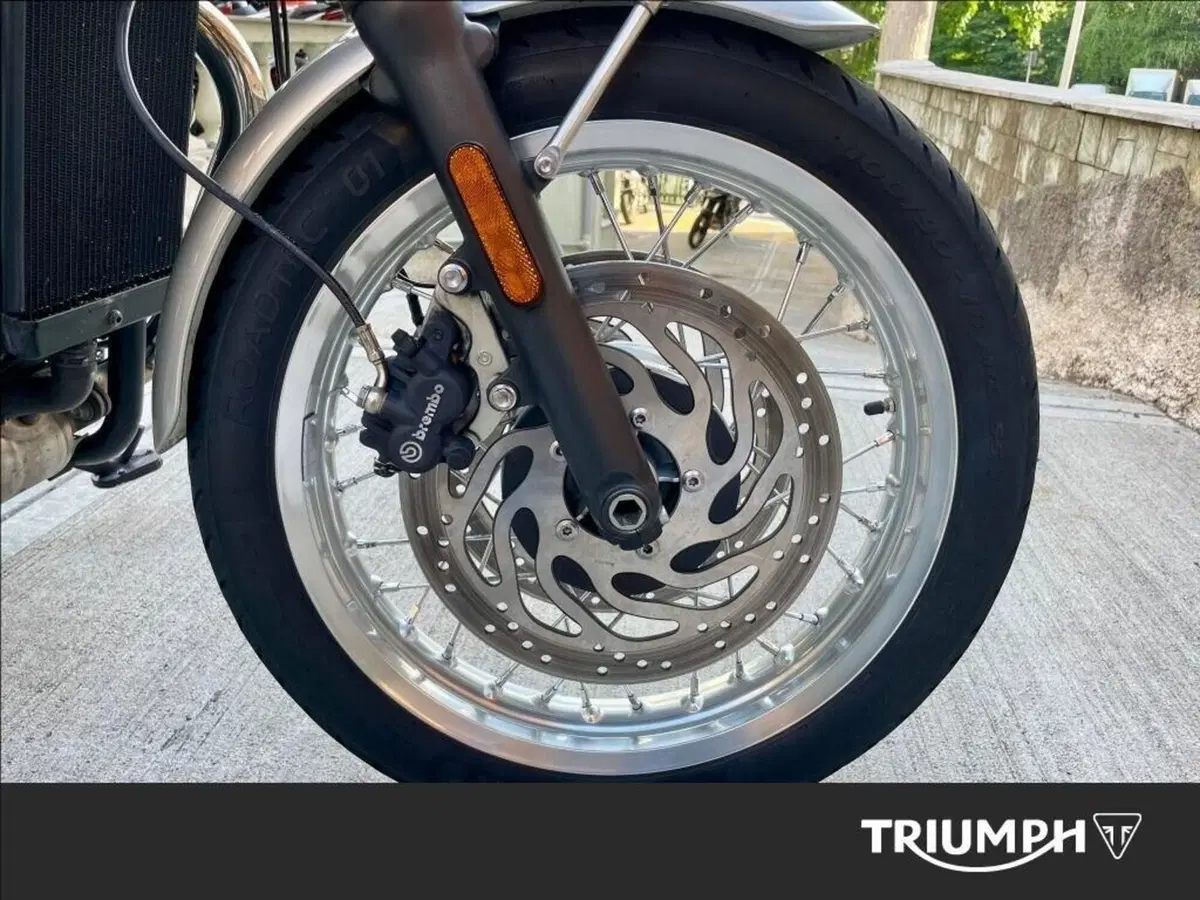 Triumph Bonneville T120 (2021 - 25) (9)