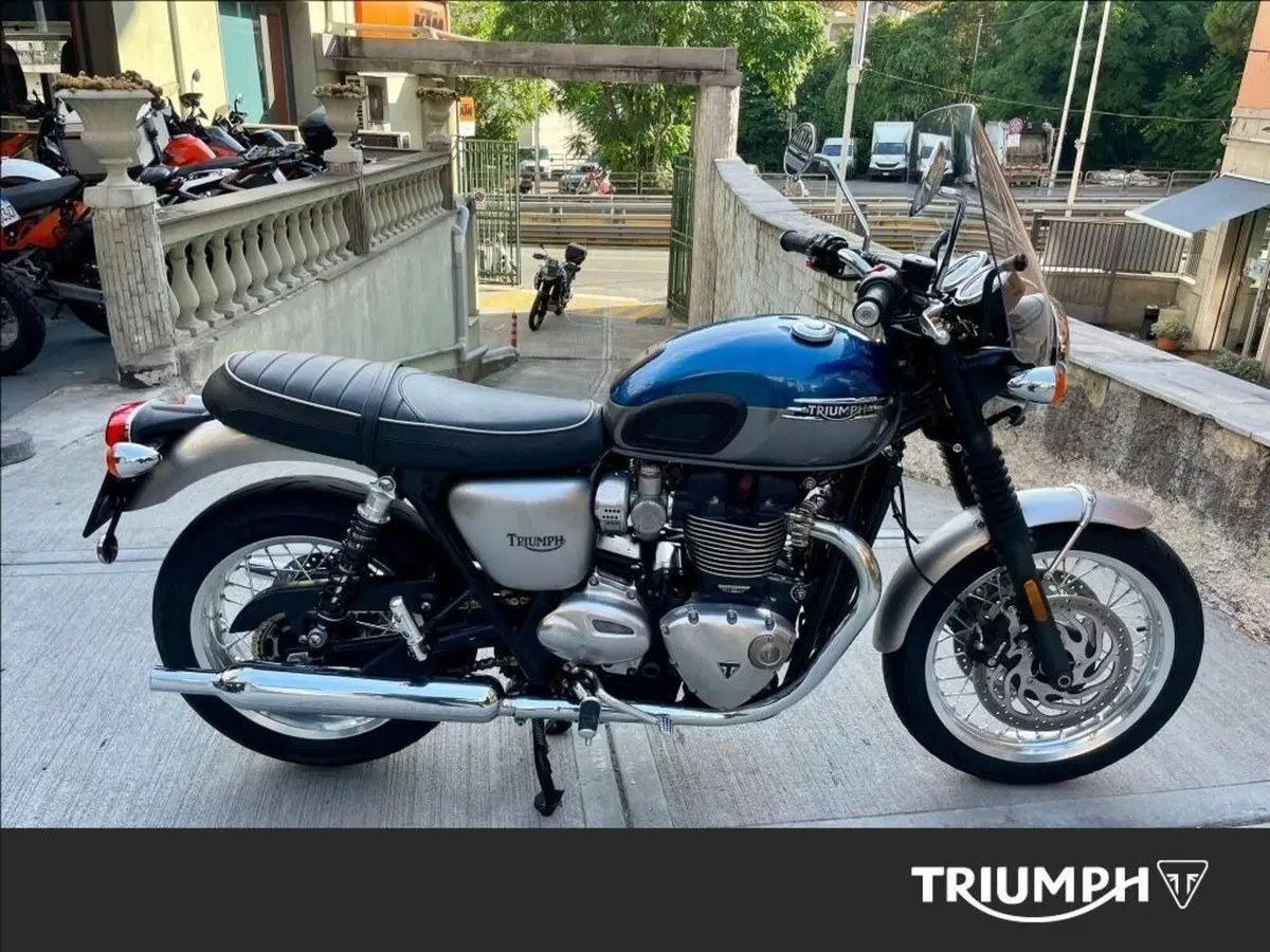 Triumph Bonneville T120 (2021 - 25) (5)