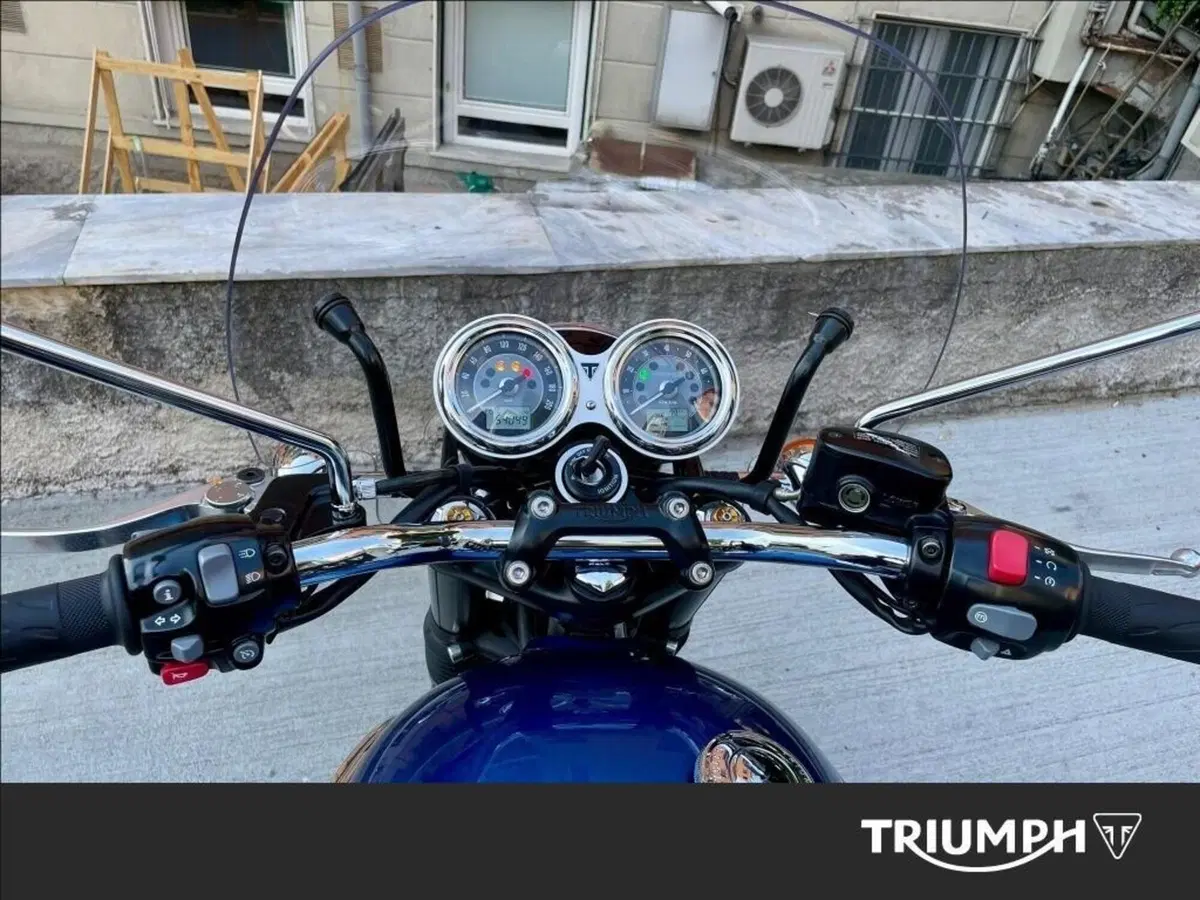Triumph Bonneville T120 (2021 - 25) (7)
