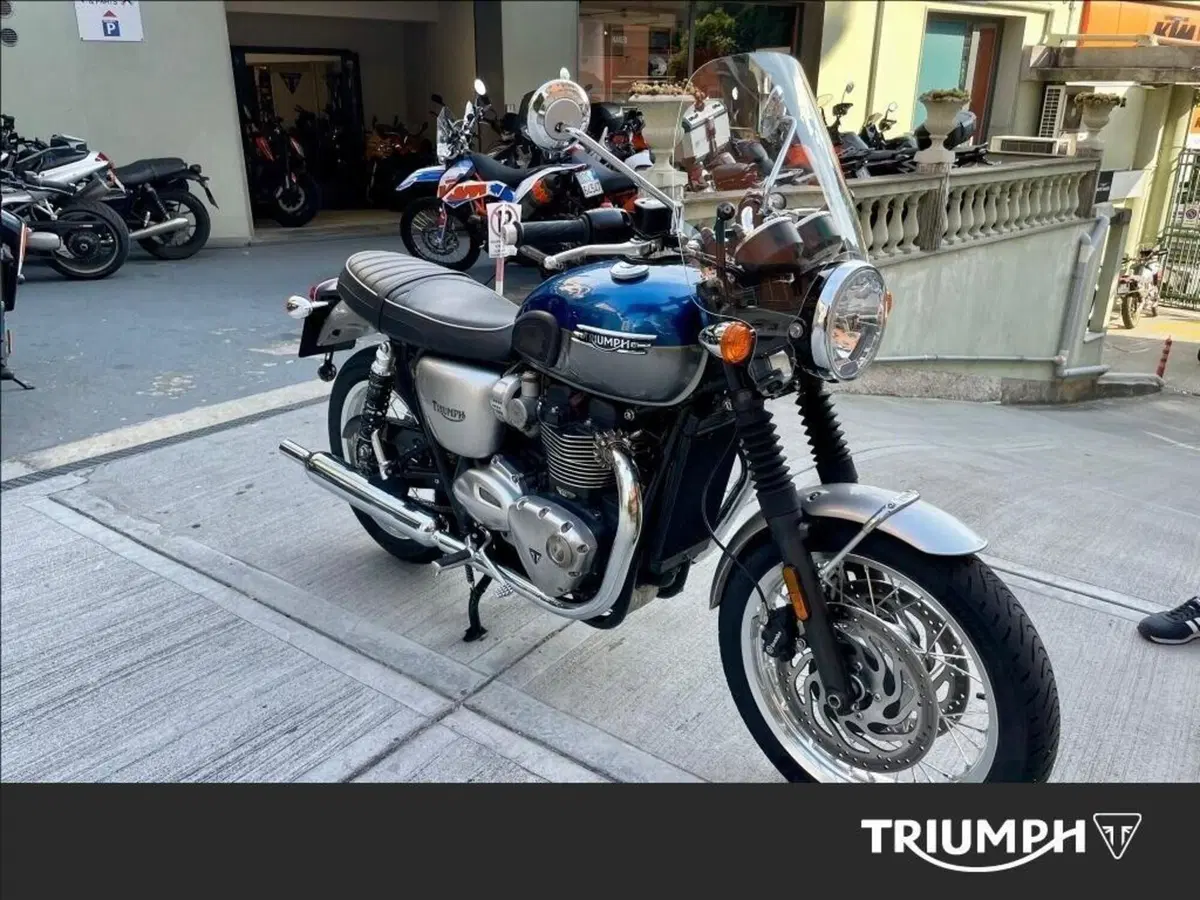 Triumph Bonneville T120 (2021 - 25) (2)
