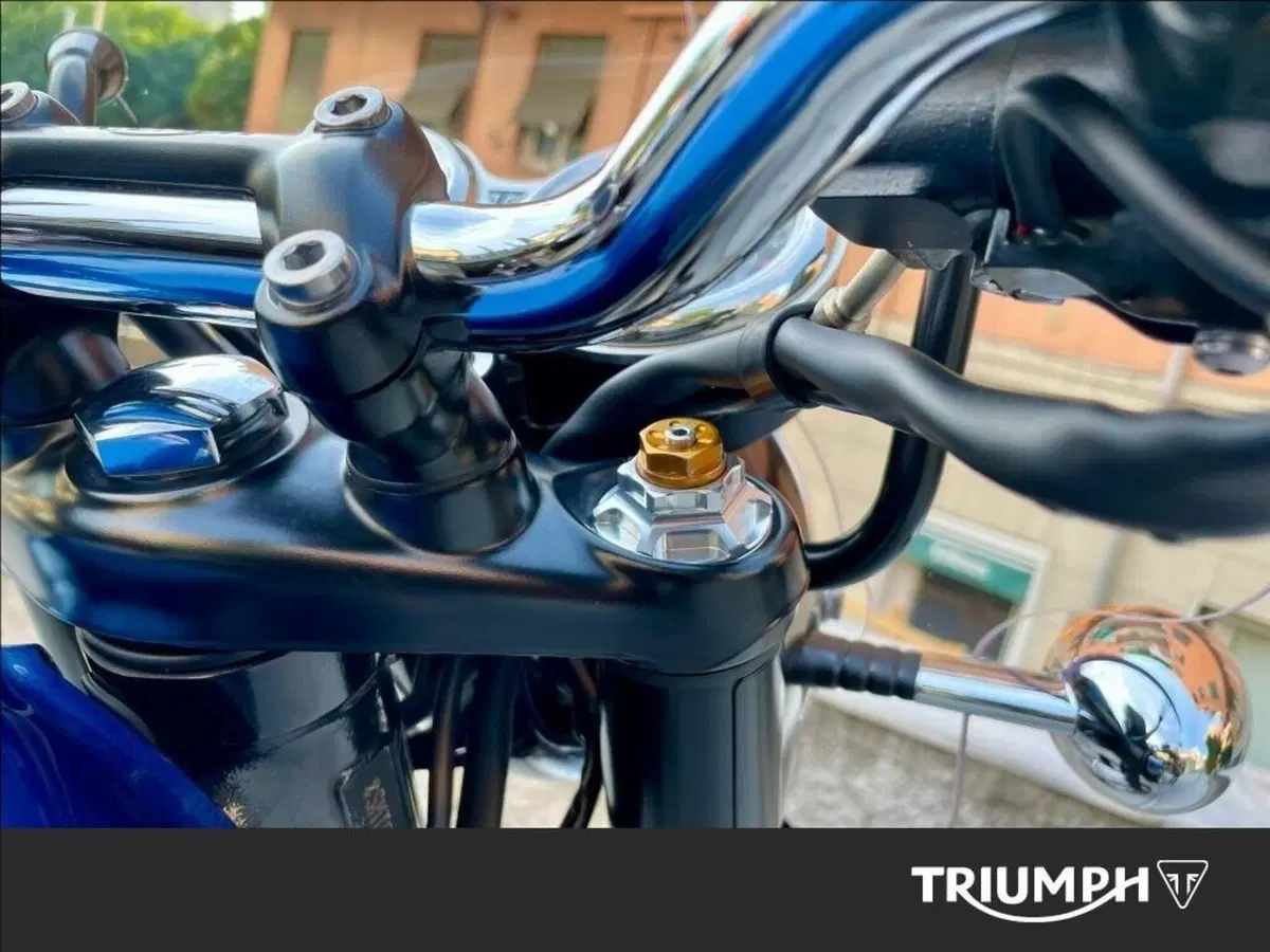 Triumph Bonneville T120 (2021 - 25) (11)