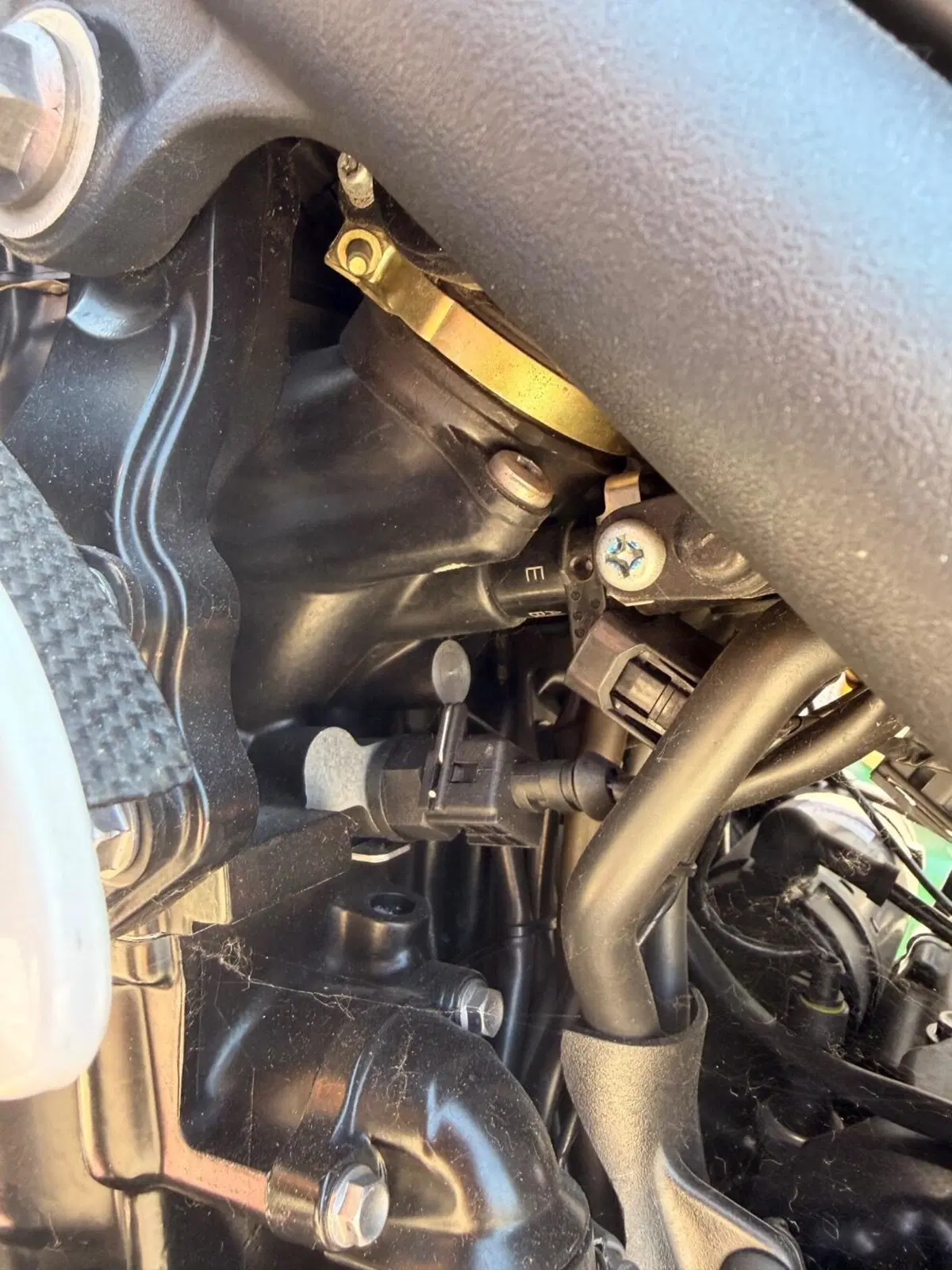 Triumph Speed Triple 1050 (2011 - 13) (16)