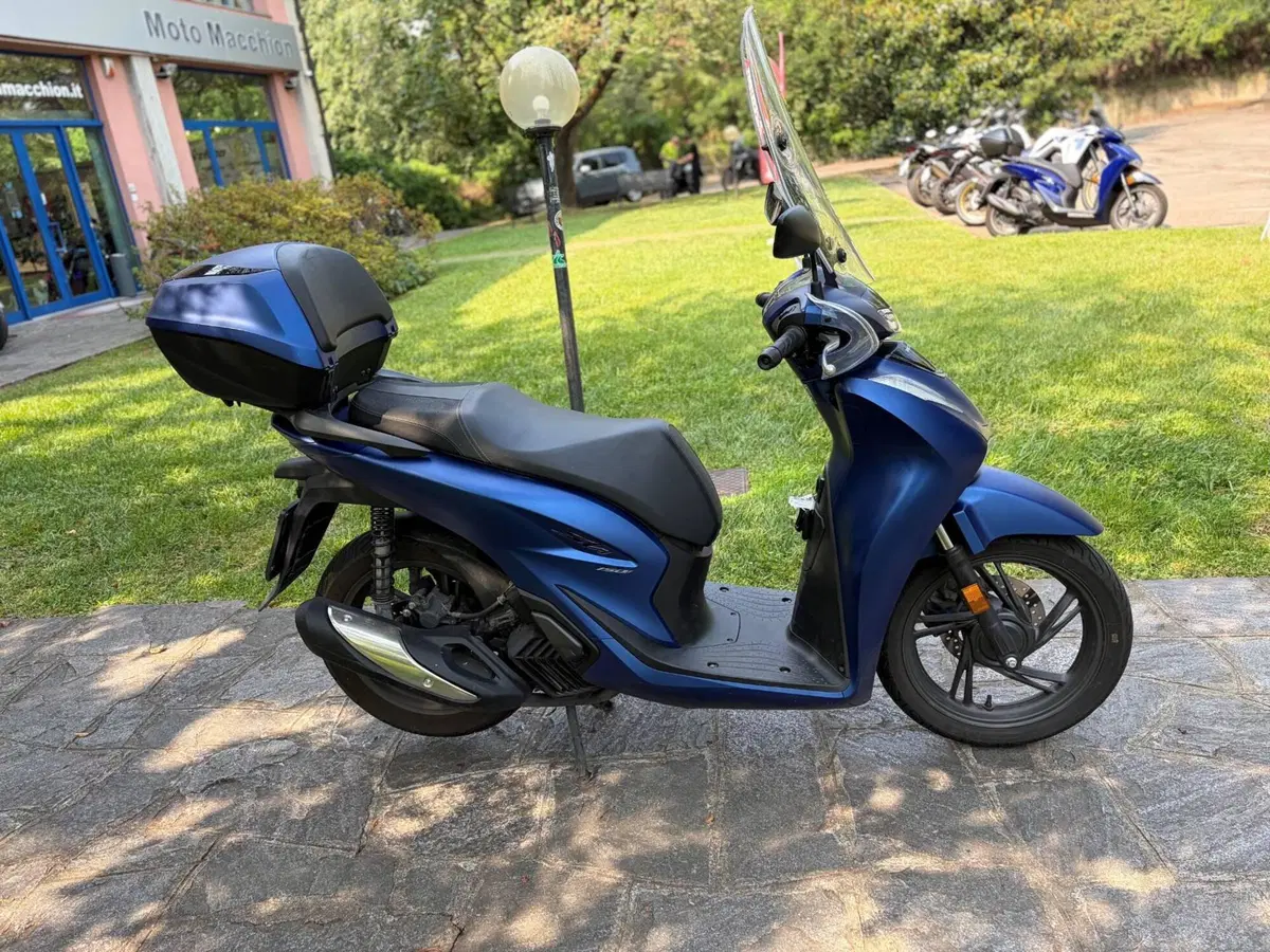 Honda SH 150i (2024 - 25) (2)