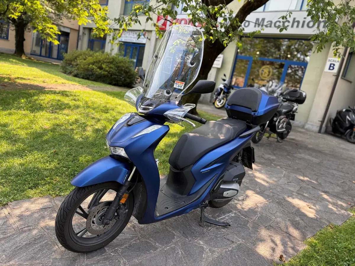 Honda SH 150i (2024 - 25) (3)