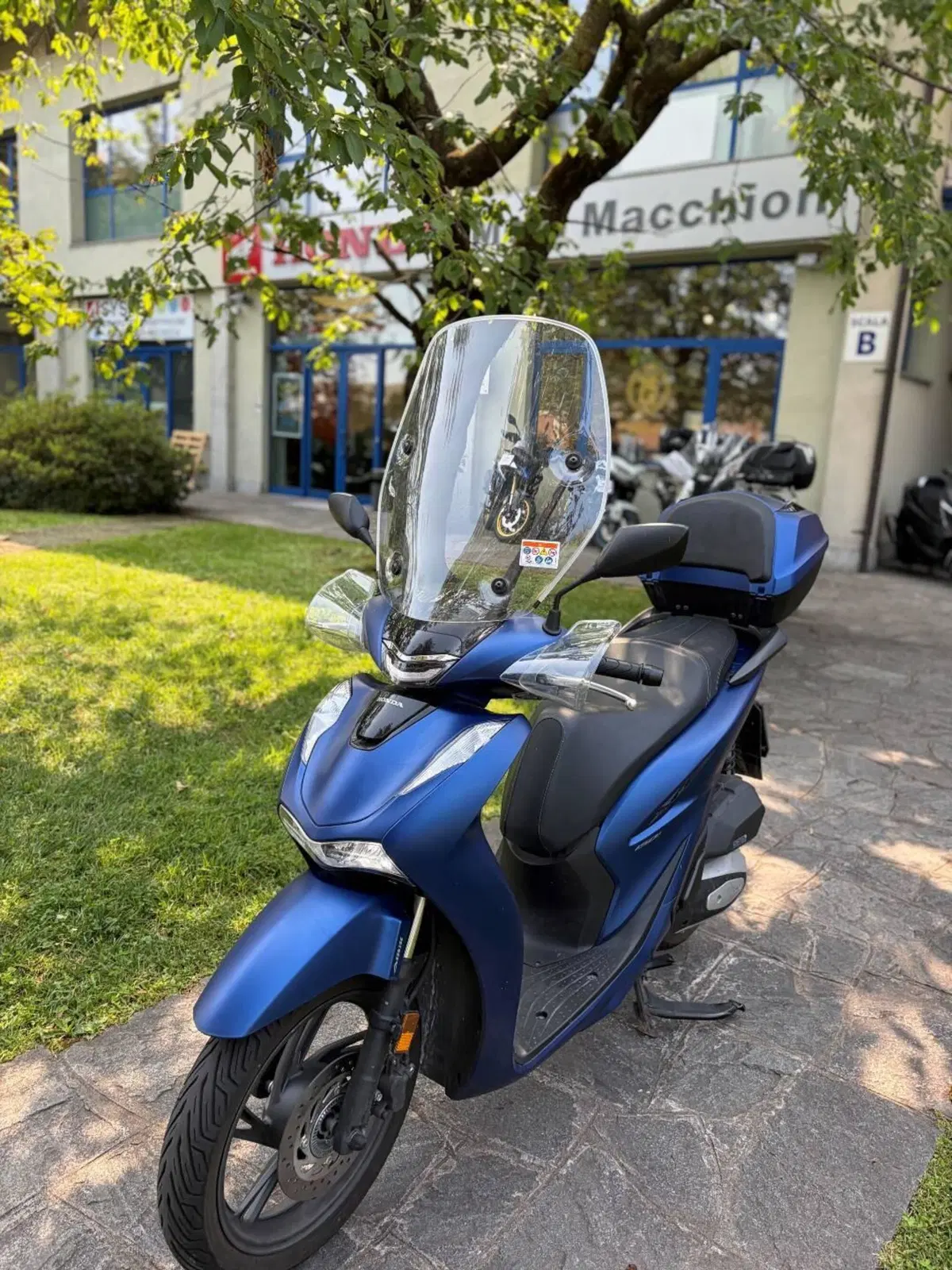 Honda SH 150i (2024 - 25) (4)
