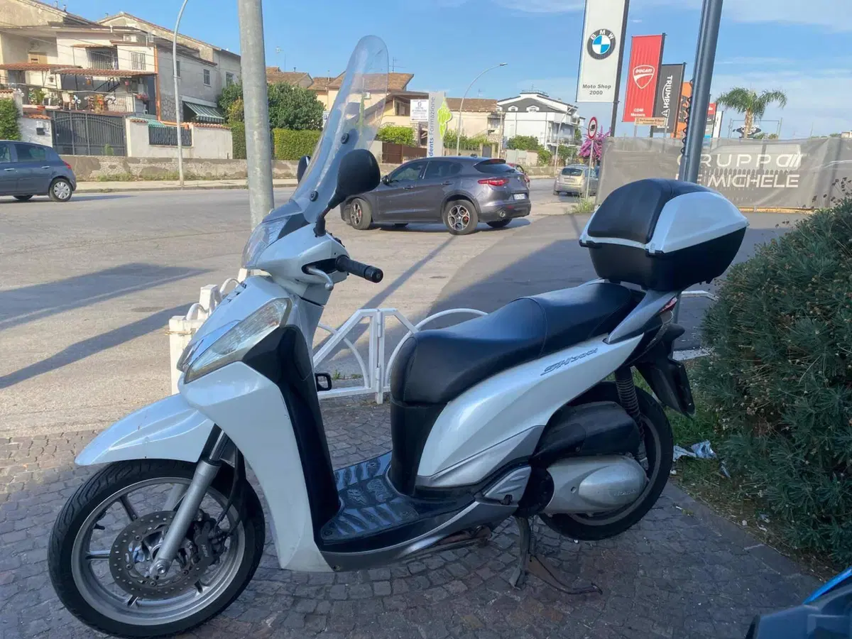 Honda SH 300 i (2011 - 14) (2)