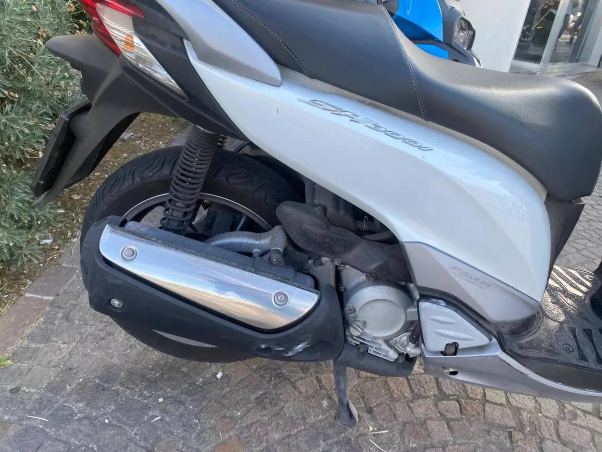 Honda SH 300 i (2011 - 14) (5)