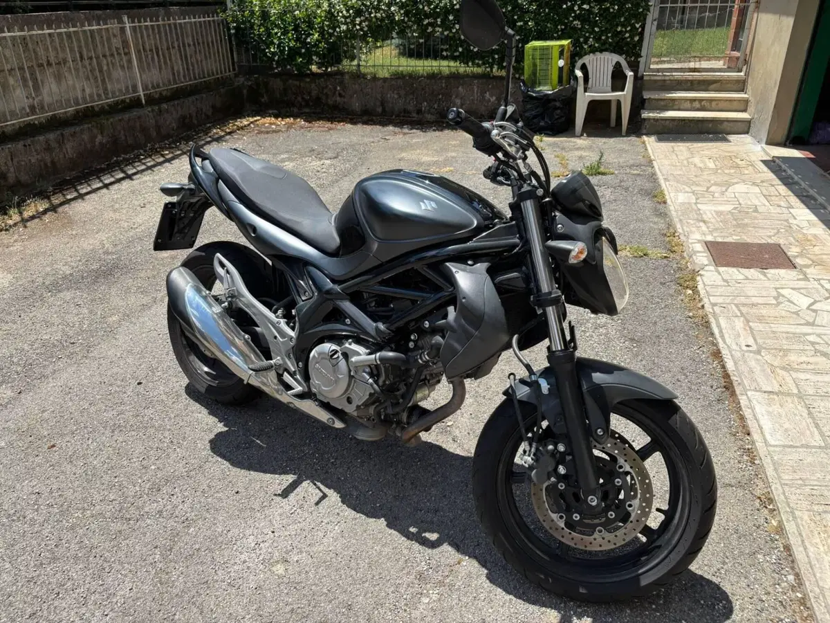 Suzuki Gladius 650 SFV (2009 - 15)