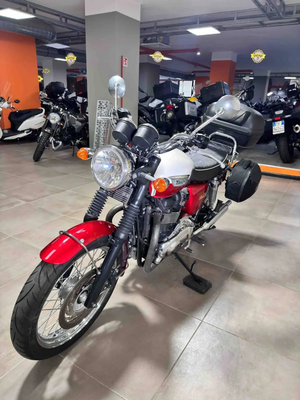 Triumph Bonneville T100 (2008 - 16) (3)