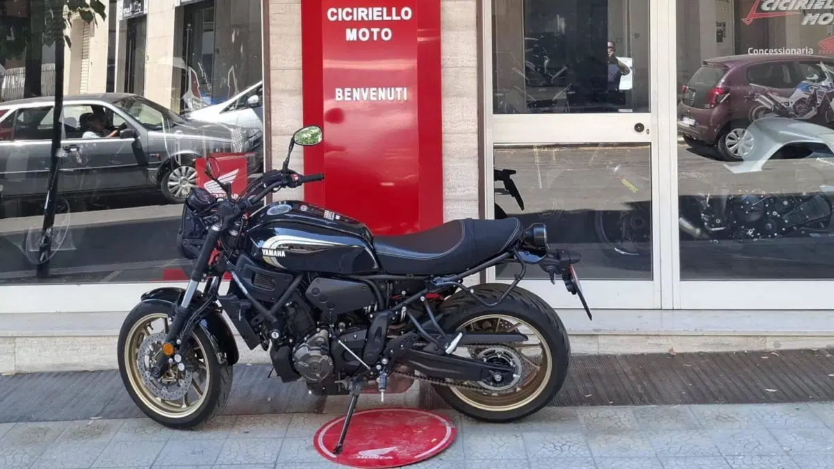Yamaha XSR 700 (2022 - 26) (2)