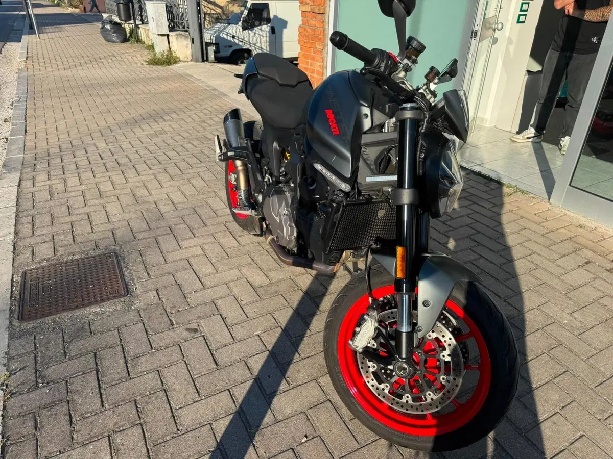 Ducati Monster 937 + (2021 - 25) (3)