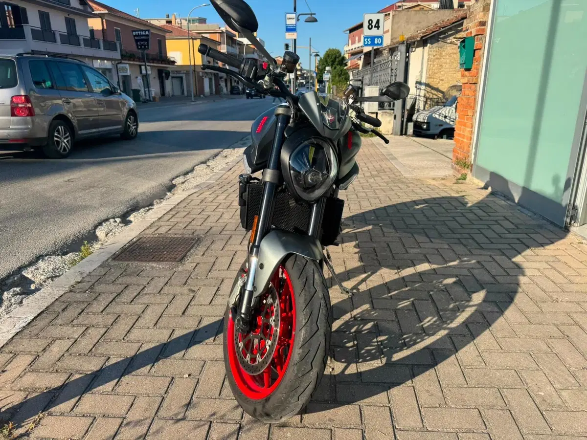 Ducati Monster 937 + (2021 - 25) (4)