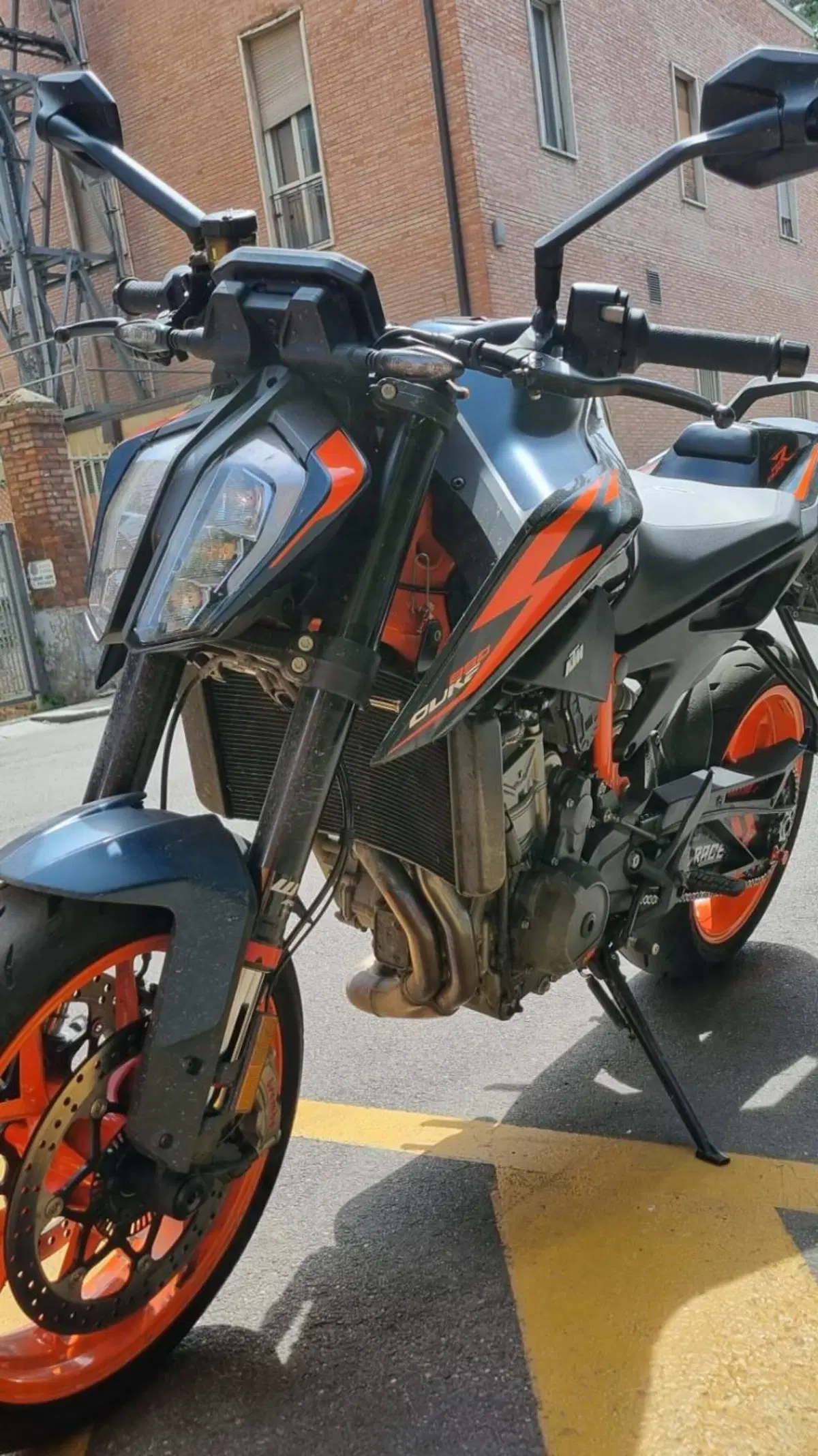 KTM 890 Duke R (2022 - 23) (2)