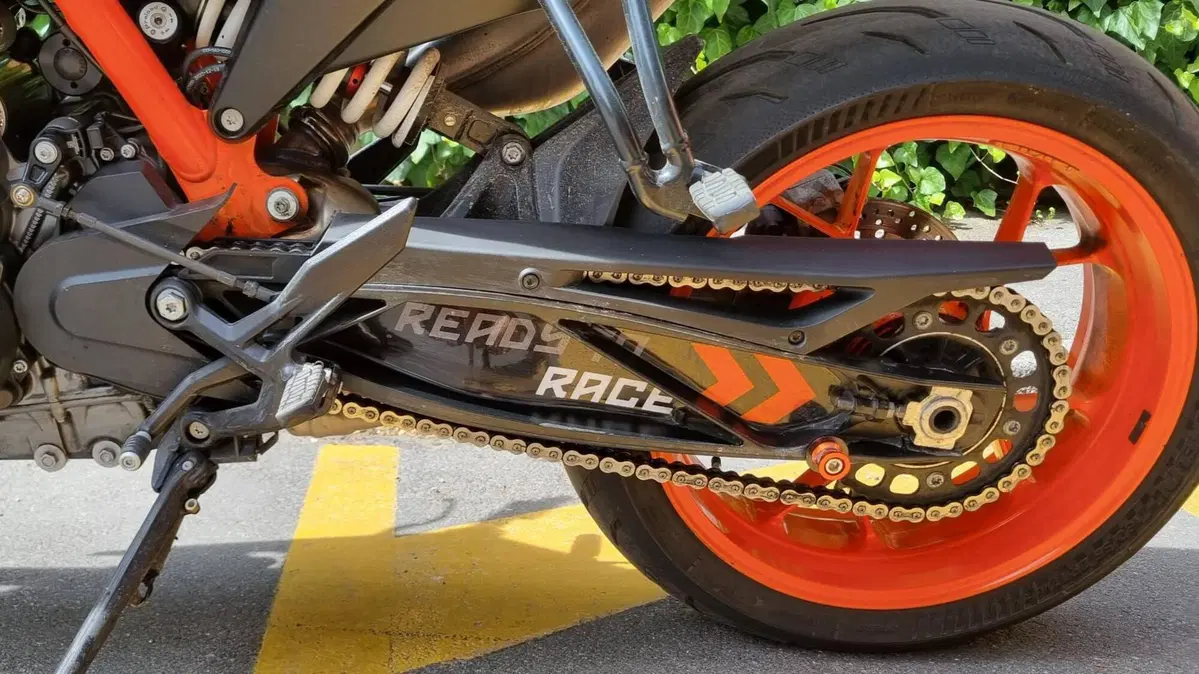 KTM 890 Duke R (2022 - 23) (5)
