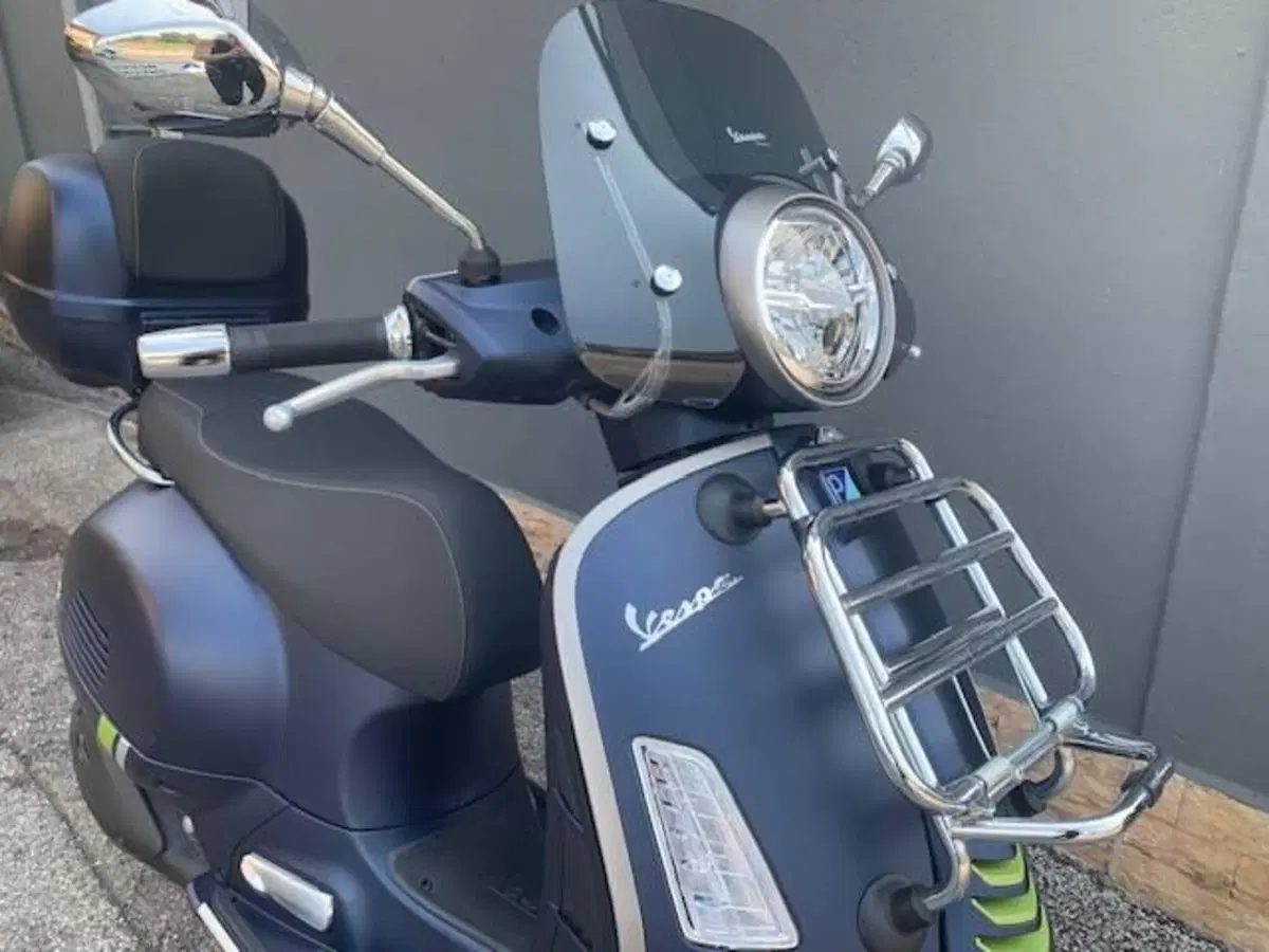 Vespa GTS 300 Super Tech (2023 - 24) (3)
