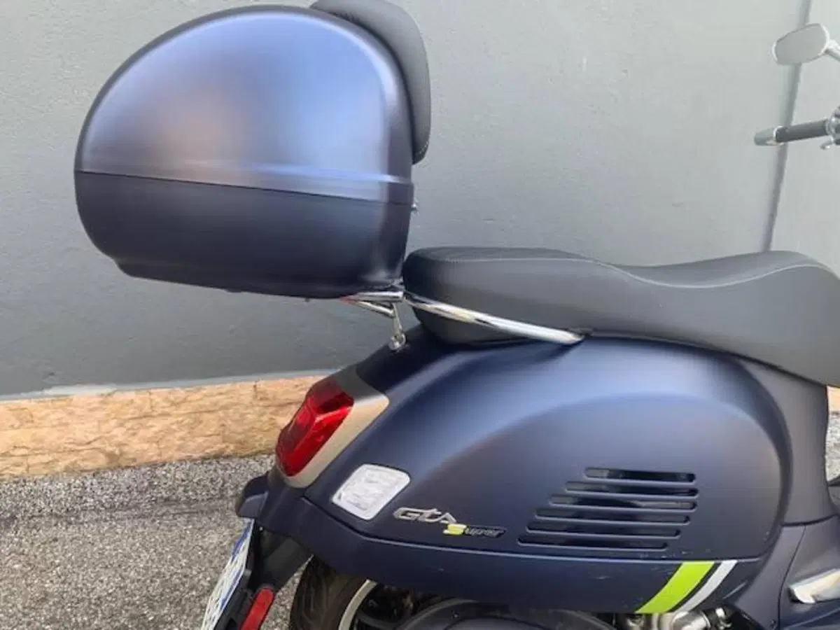 Vespa GTS 300 Super Tech (2023 - 24) (4)