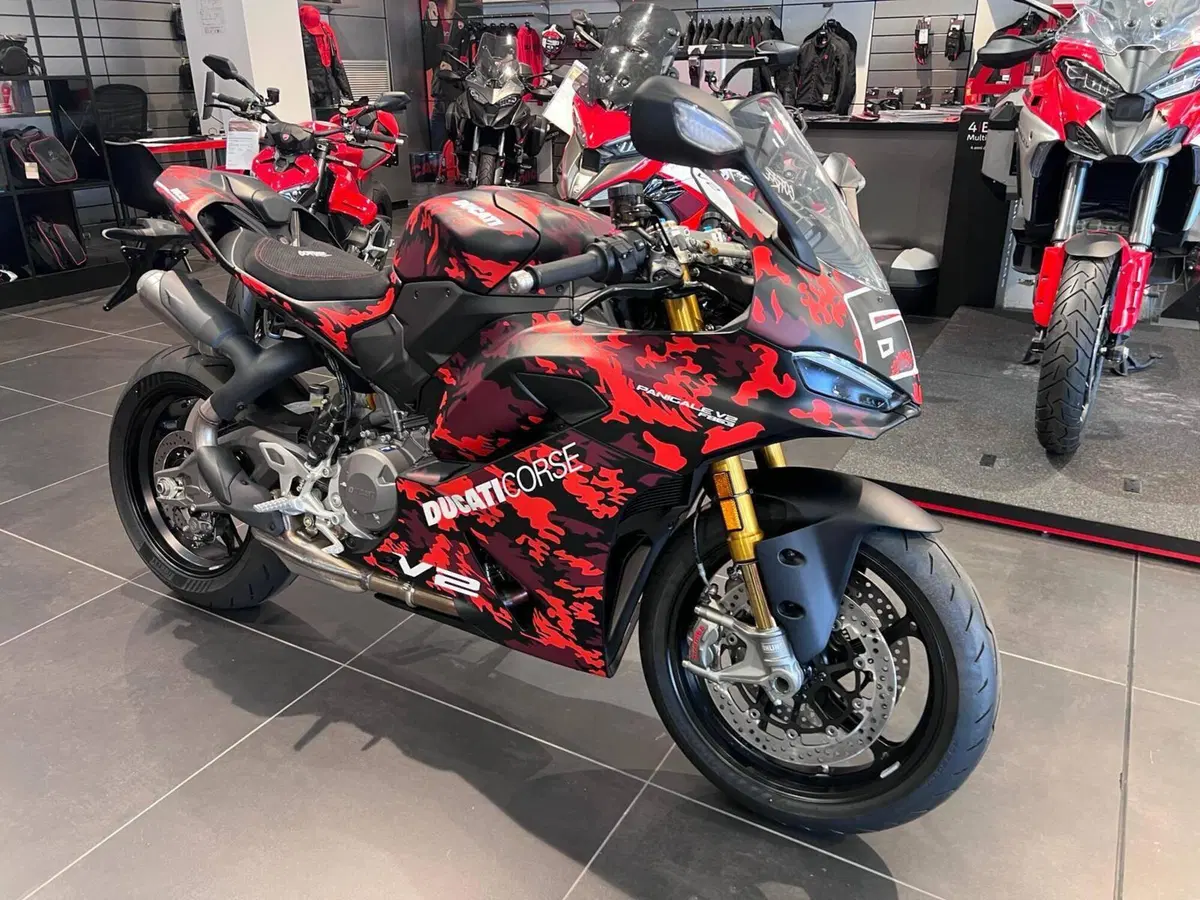 Ducati Panigale V2 FB63 (2026) (2)