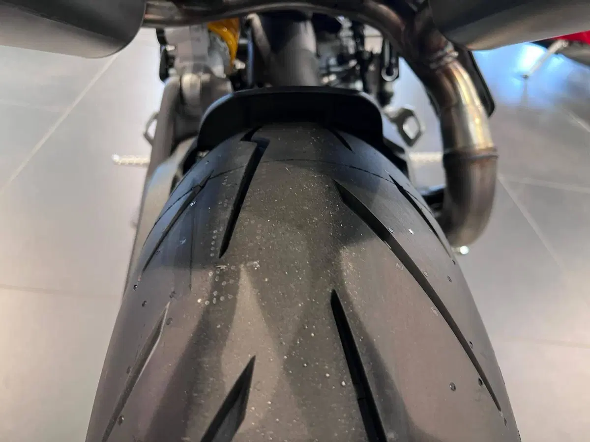 Ducati Panigale V2 FB63 (2026) (15)