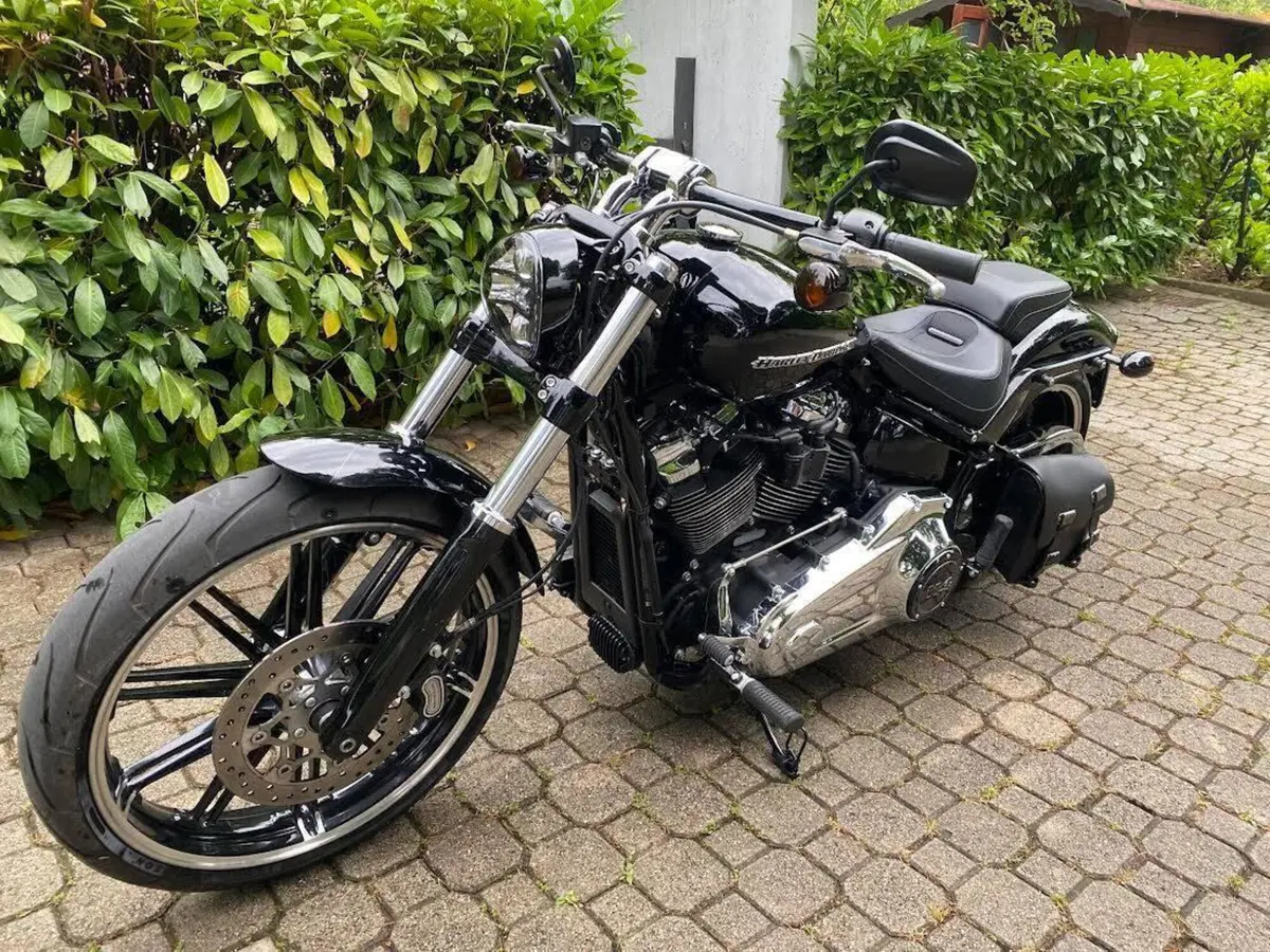 Harley-Davidson Breakout (2021 - 22) (2)