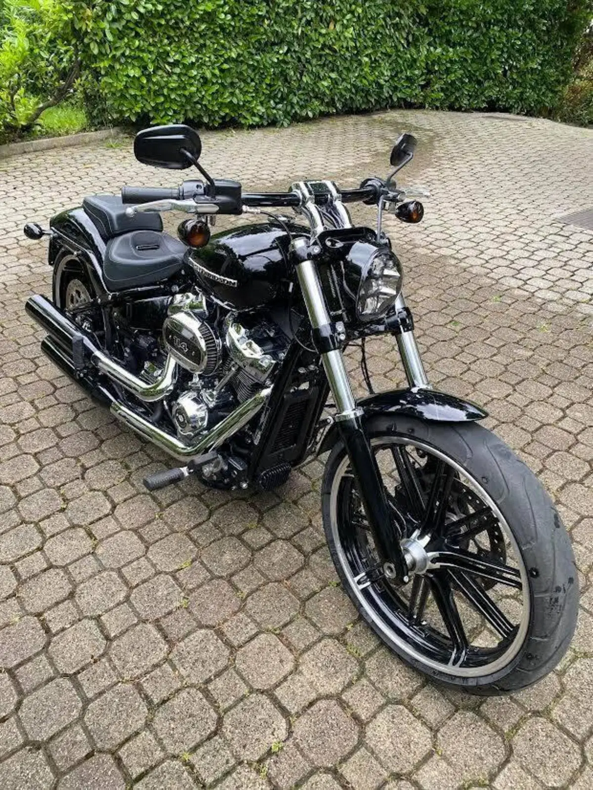 Harley-Davidson Breakout (2021 - 22) (4)