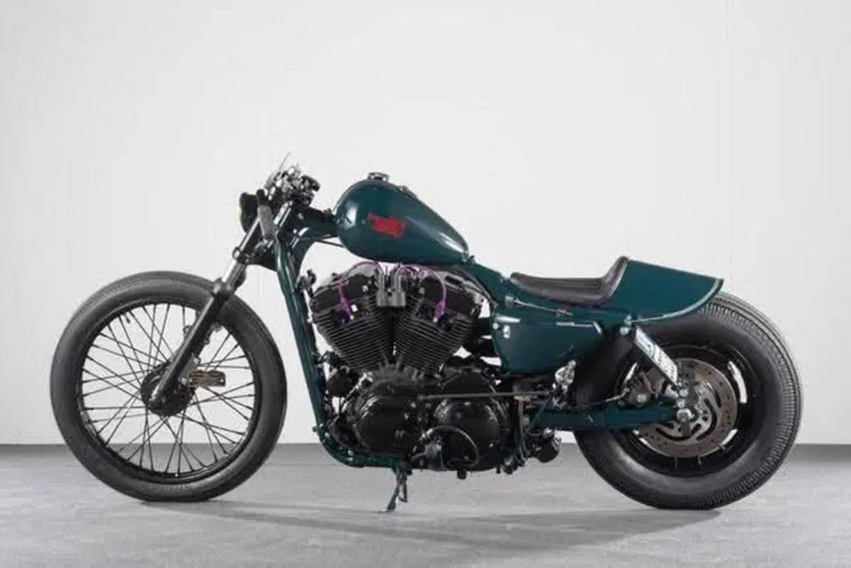 Harley-Davidson 883 (2006 - 07) - XL (5)