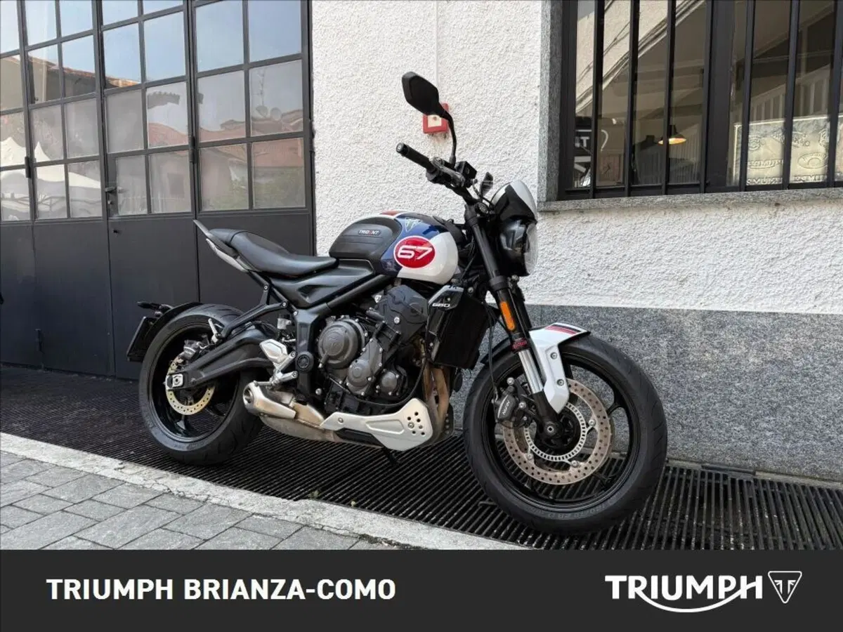 Triumph Trident 660 Triple Tribute Edition (2024) (3)