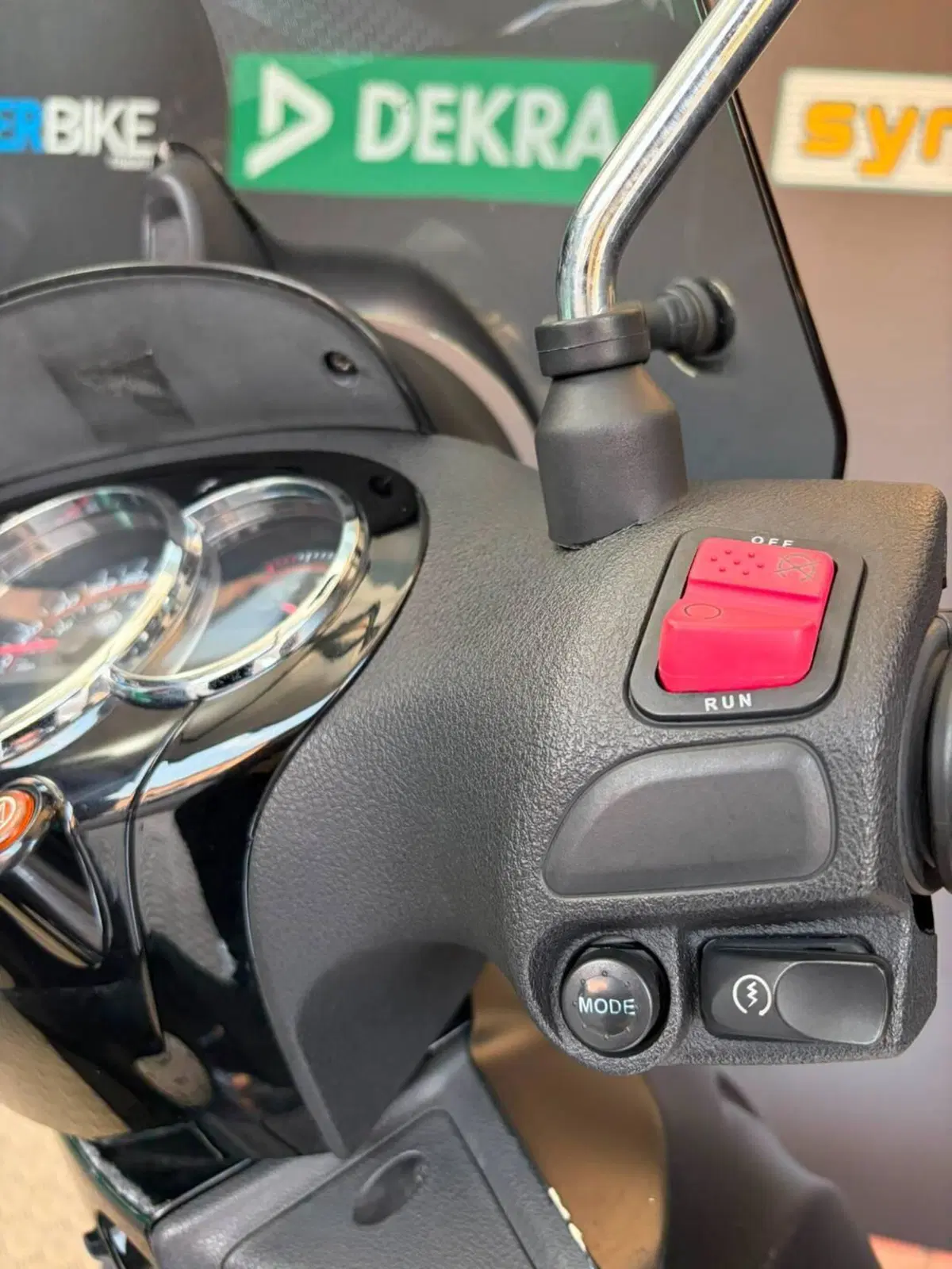 Piaggio Beverly 300 i.e. Police ABS-ASR (2017 - 20) (5)