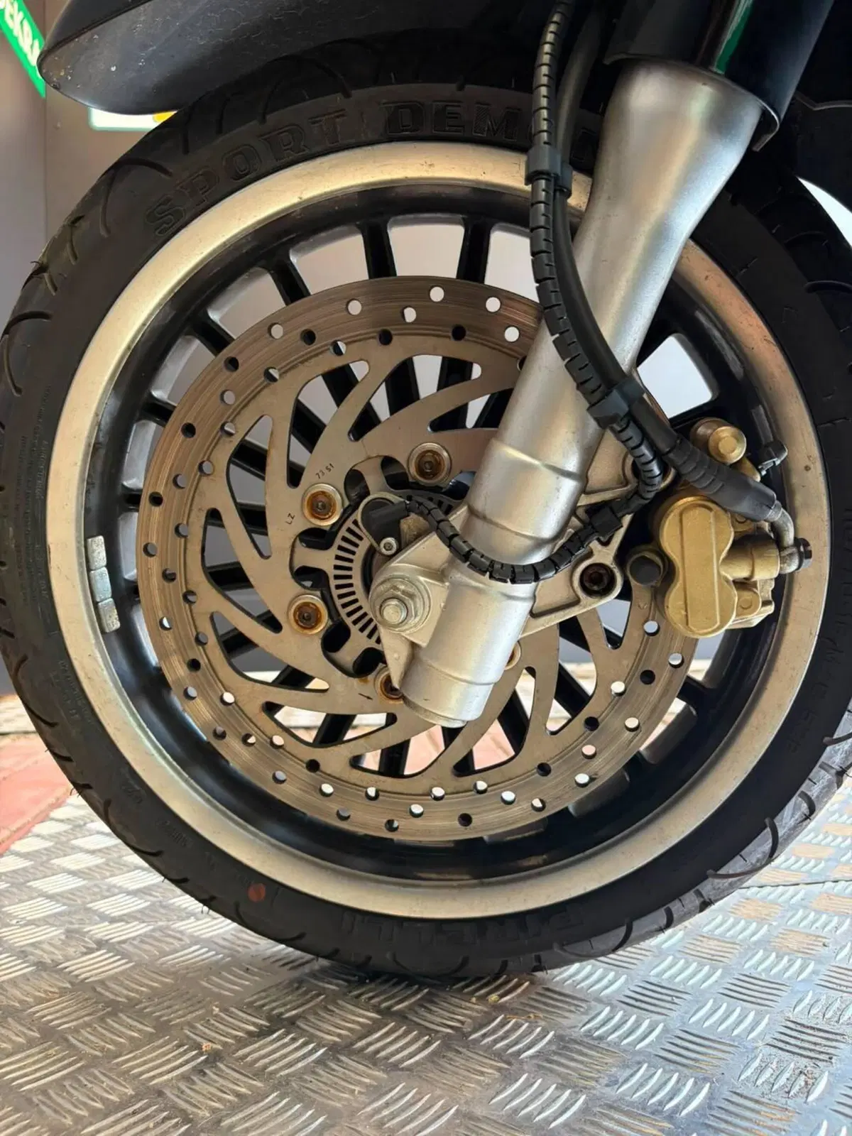 Piaggio Beverly 300 i.e. Police ABS-ASR (2017 - 20) (11)