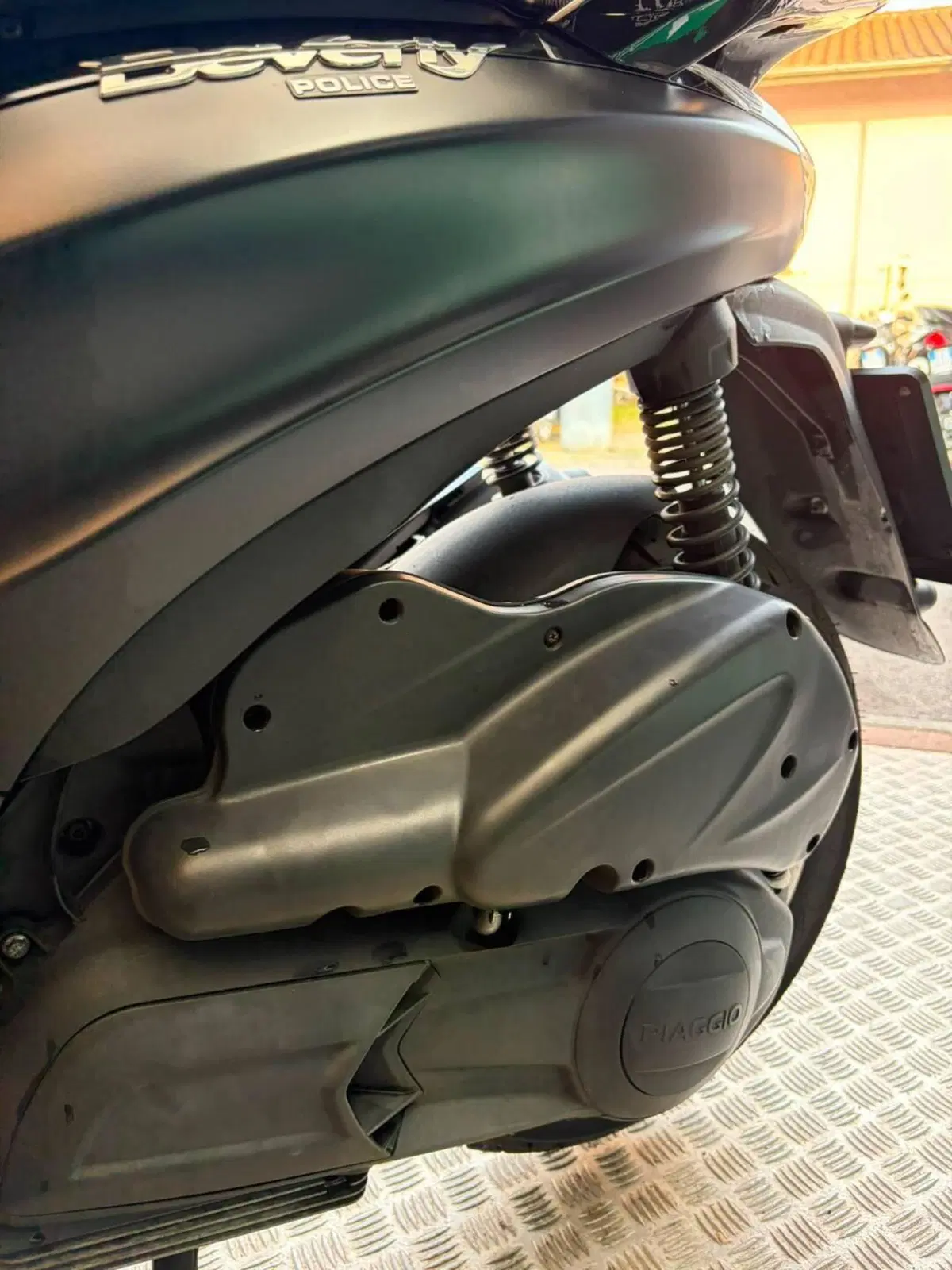 Piaggio Beverly 300 i.e. Police ABS-ASR (2017 - 20) (12)