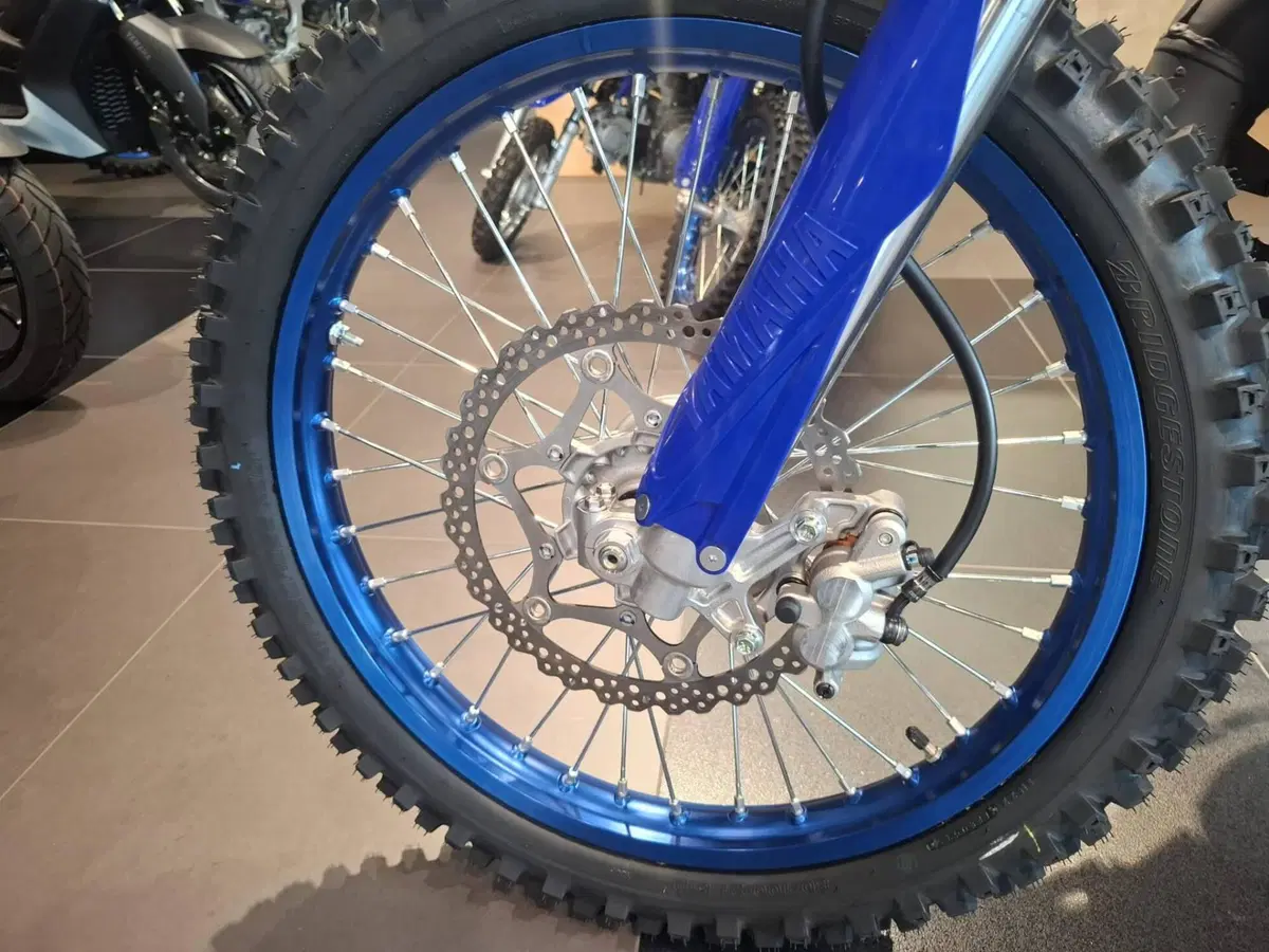 Yamaha YZ 125 (2026) (6)