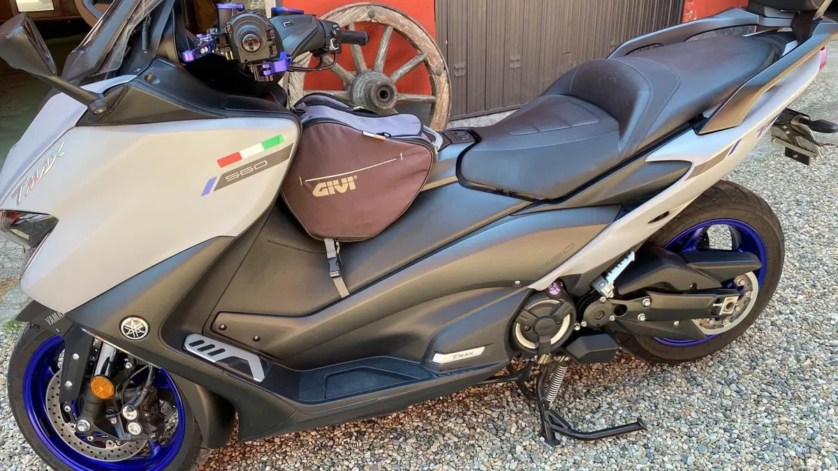Yamaha T-Max 560 Tech Max (2020) (3)
