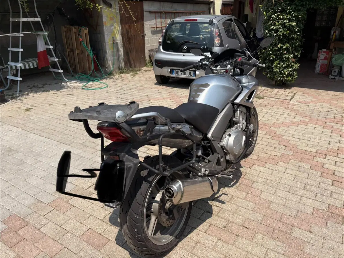 Honda CBF 600 (2004 - 06) (2)