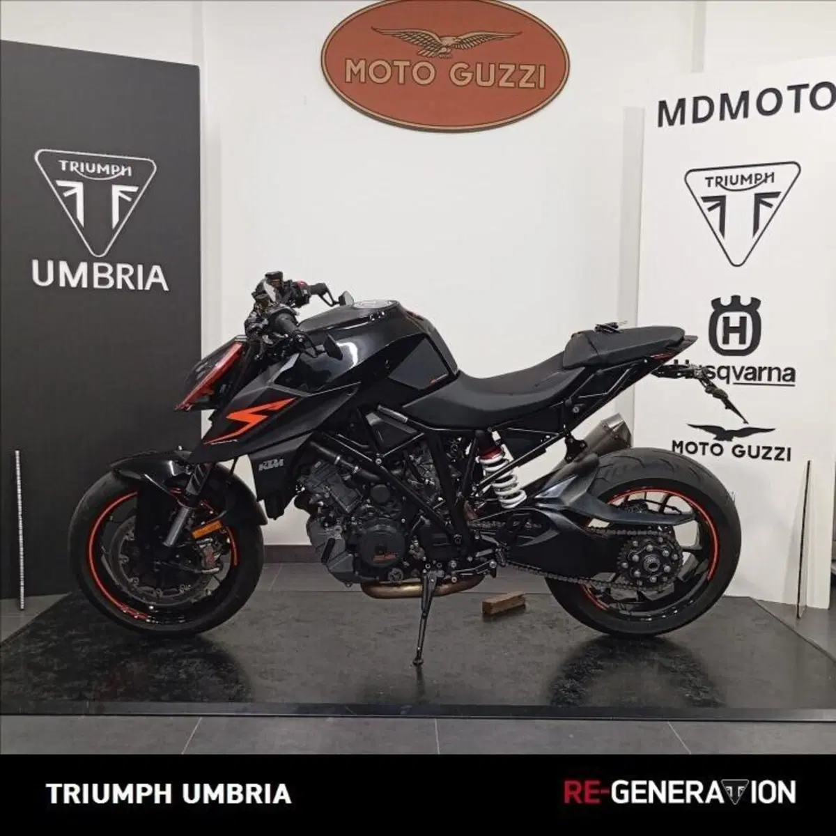 KTM 1290 Super Duke R (2019) (2)