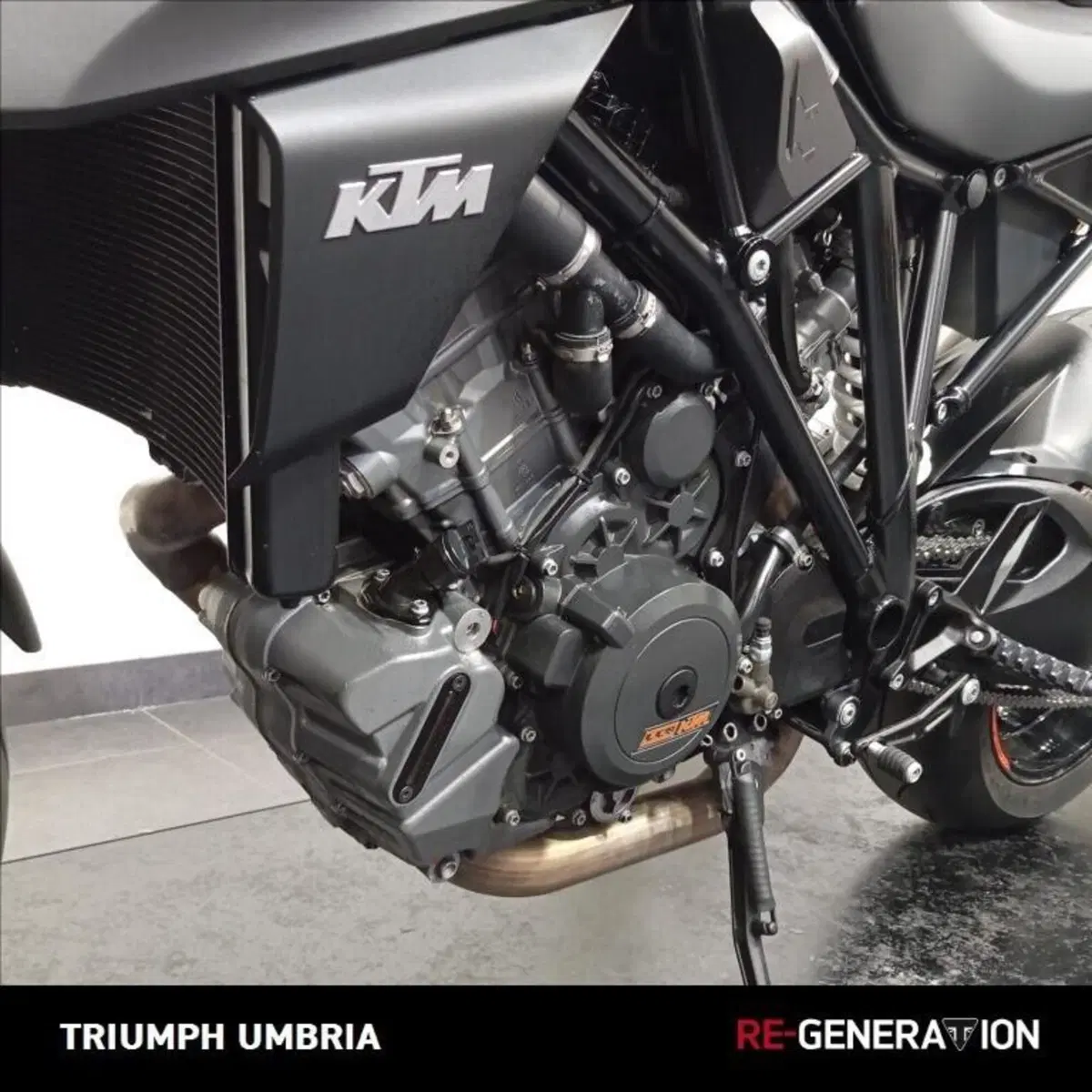 KTM 1290 Super Duke R (2019) (3)