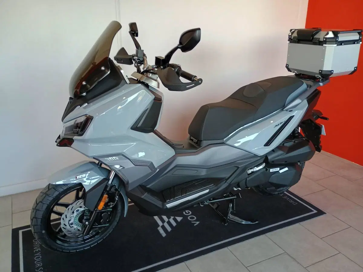 Sym ADX 300 (2024 - 26) (2)