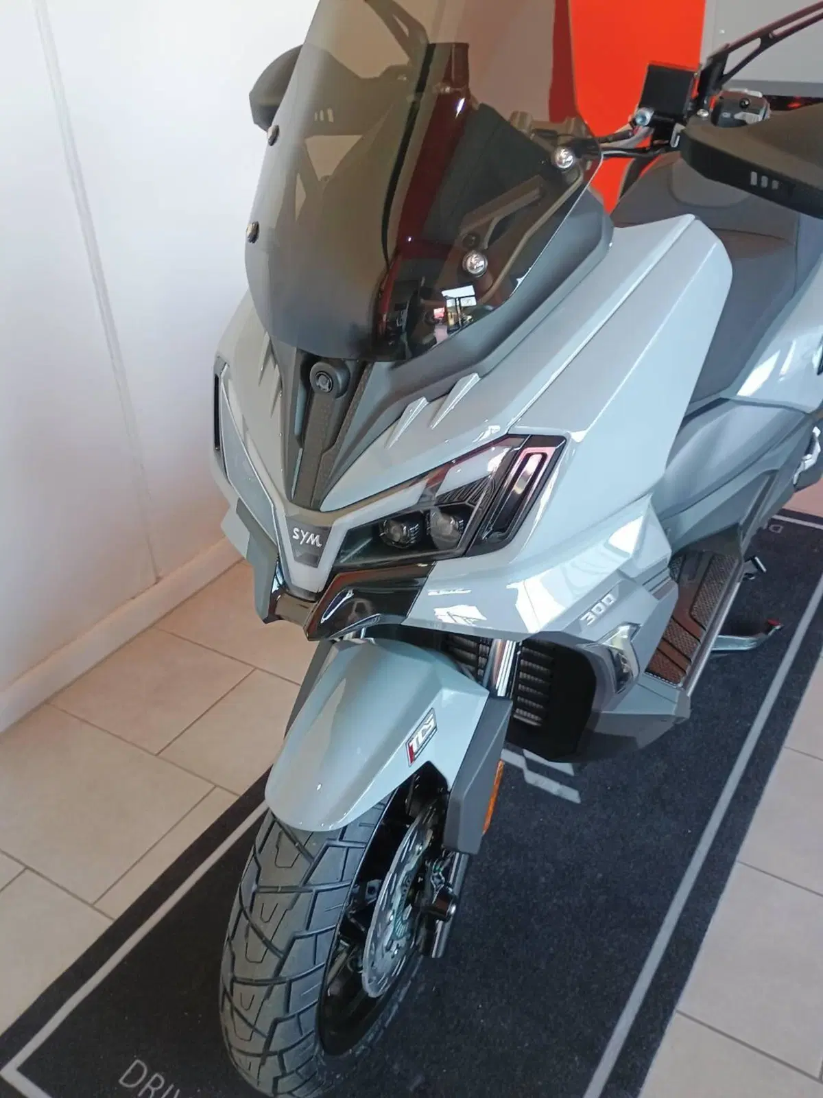 Sym ADX 300 (2024 - 26) (3)