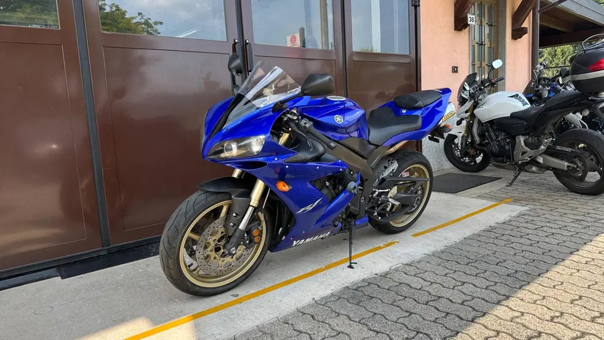 Yamaha YZF R1 (2004 - 05)