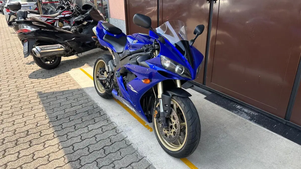 Yamaha YZF R1 (2004 - 05) (6)
