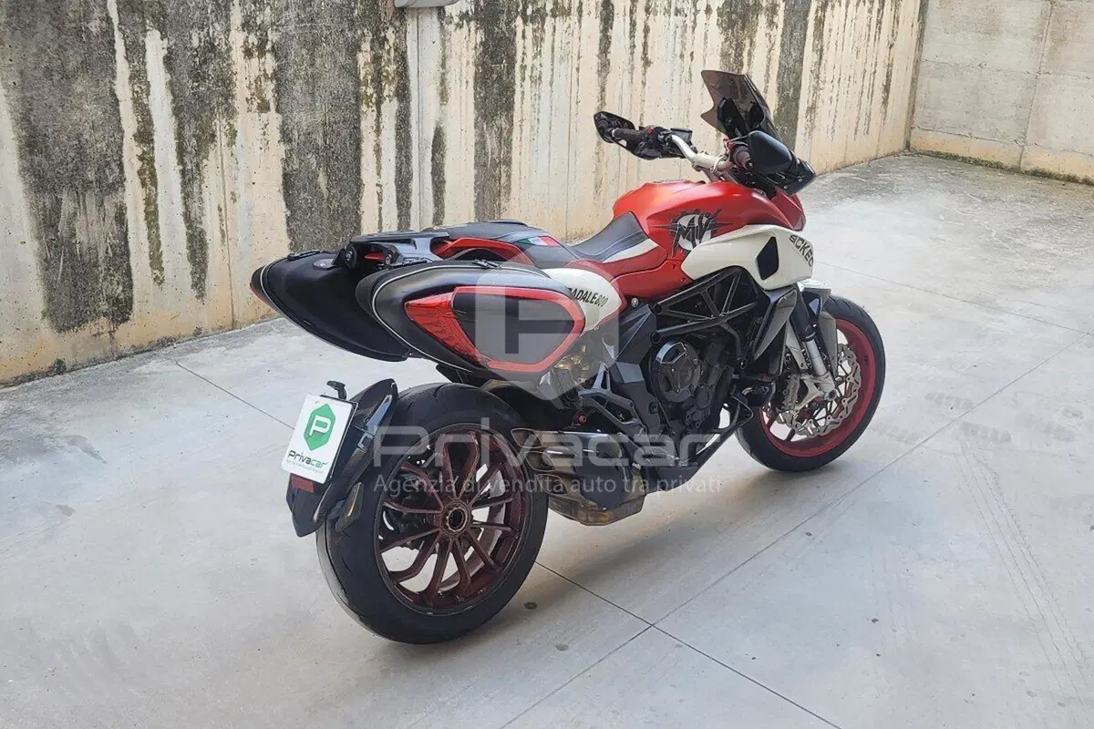 MV Agusta Stradale 800 EAS ABS (2015 - 17) (5)