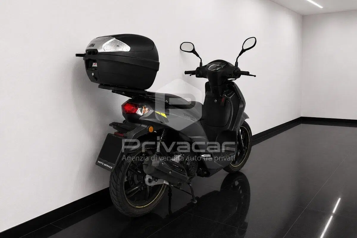 Peugeot Tweet 125i GT (2021 - 25) (4)
