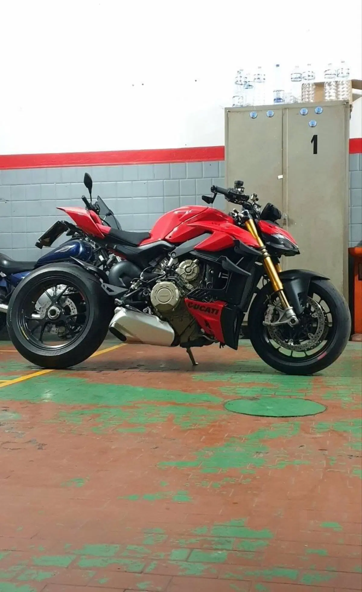 Ducati Streetfighter V4 S (2023 - 24) (5)