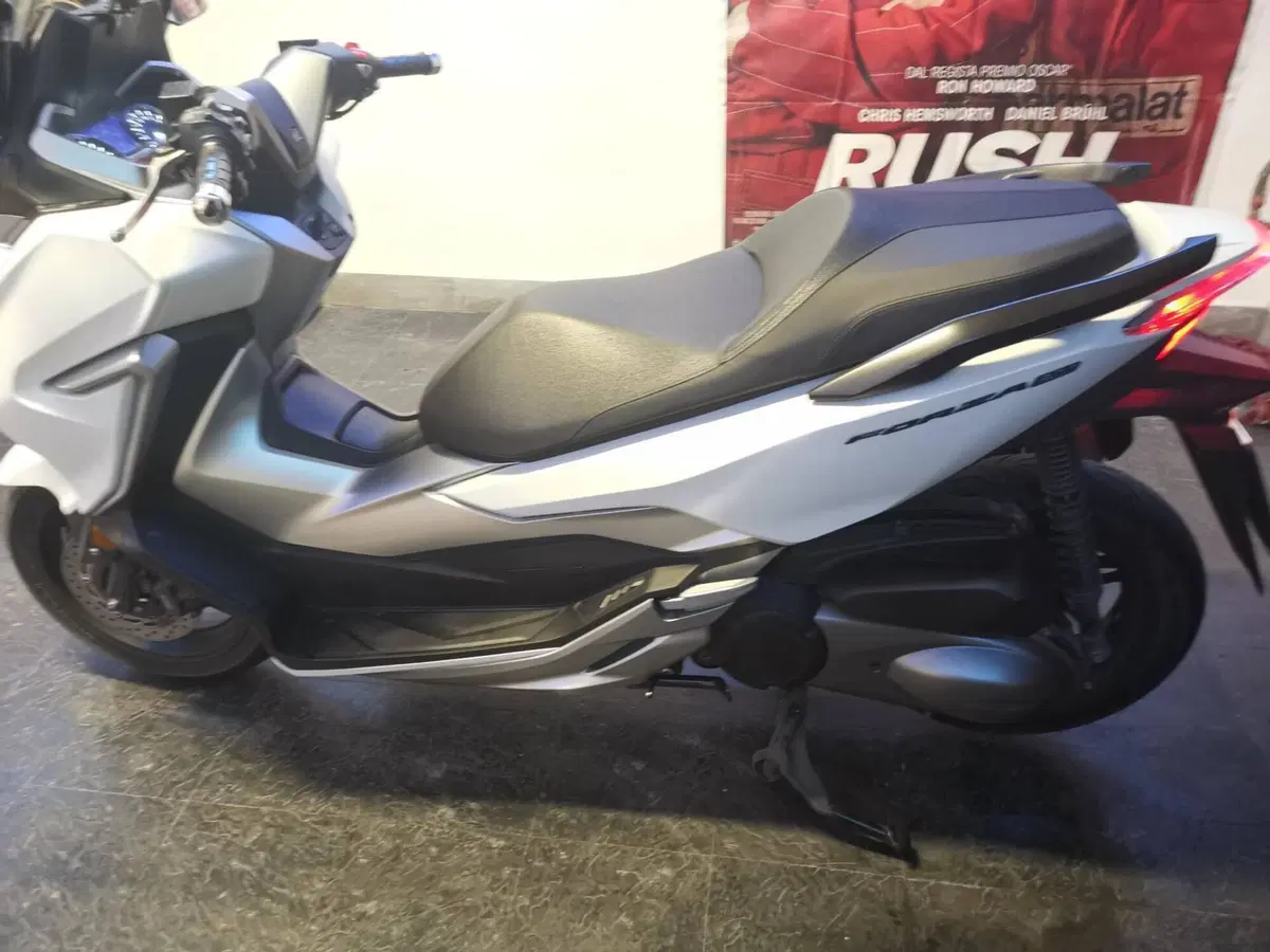 Honda Forza 300 ABS (2018 - 20) (2)