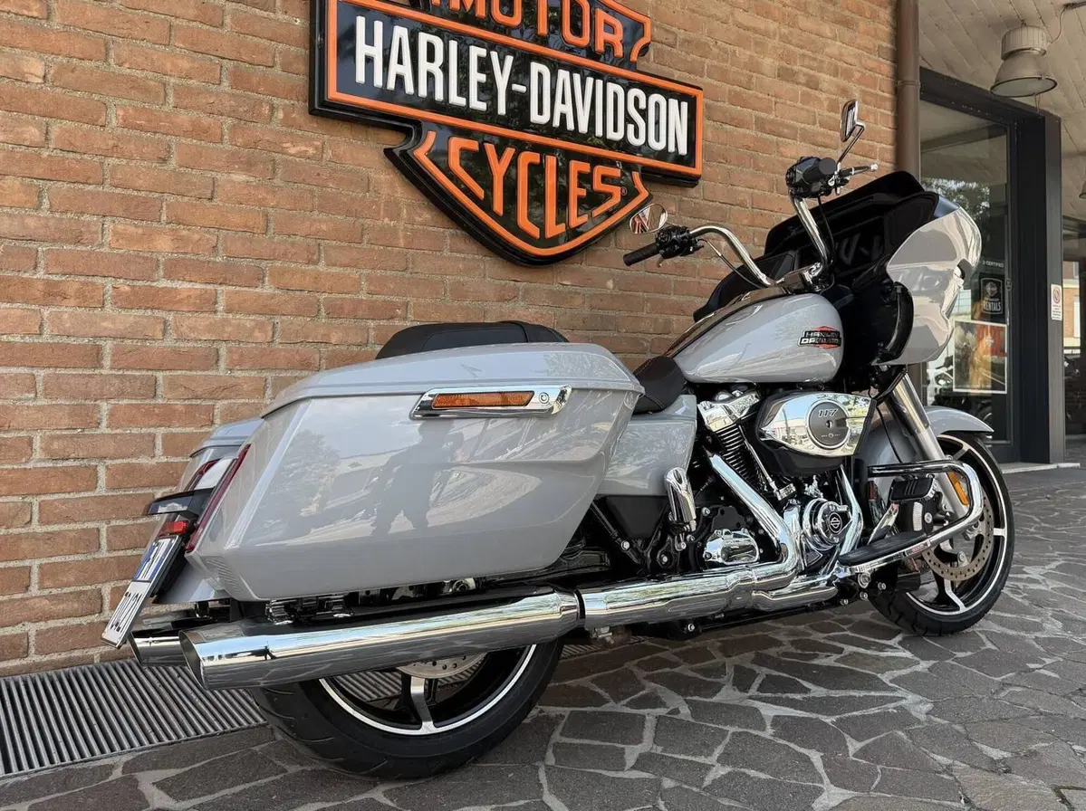 Harley-Davidson Road Glide (2024 - 26) (2)