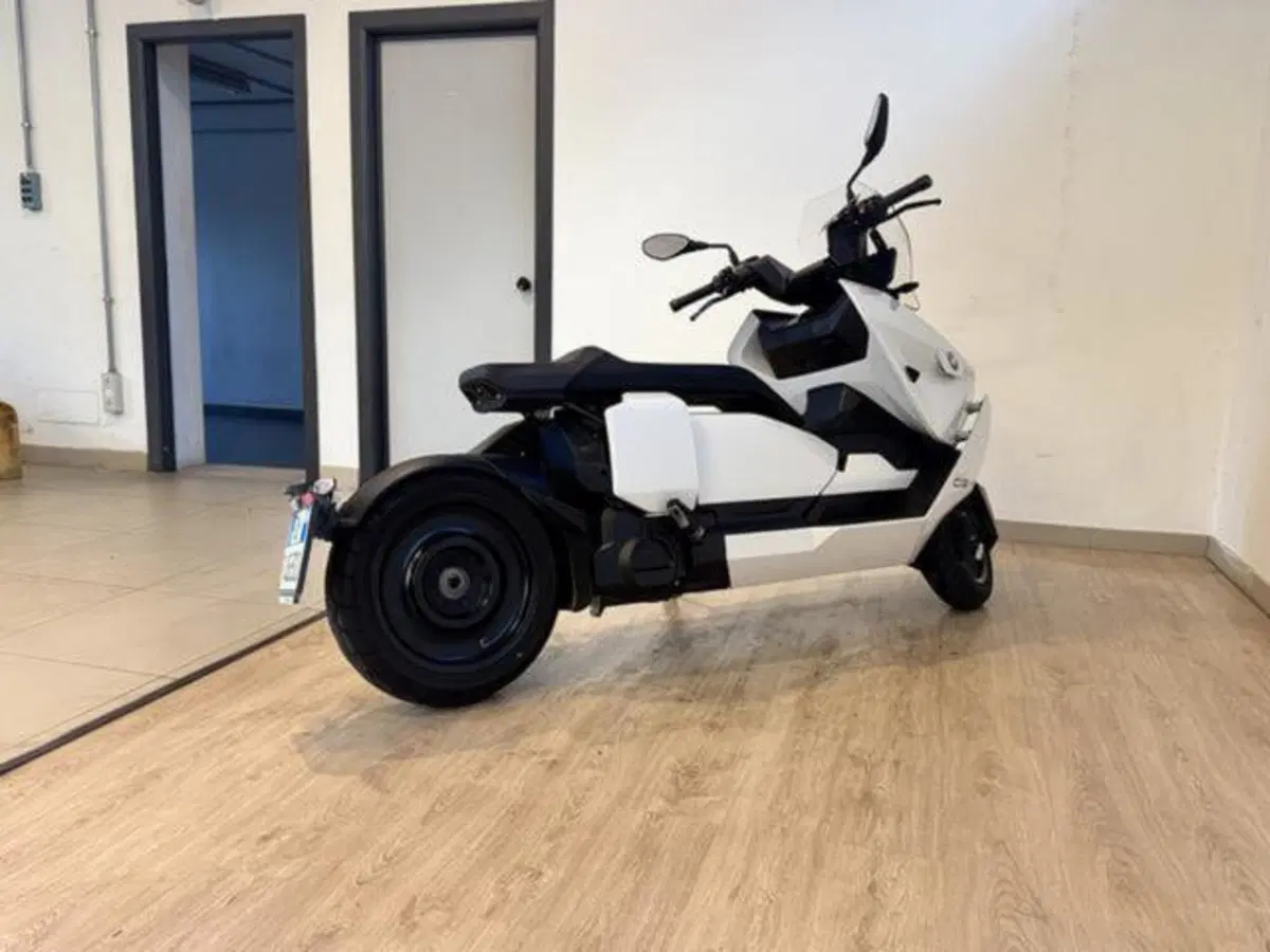 Bmw CE 04 (2021 - 25) (5)