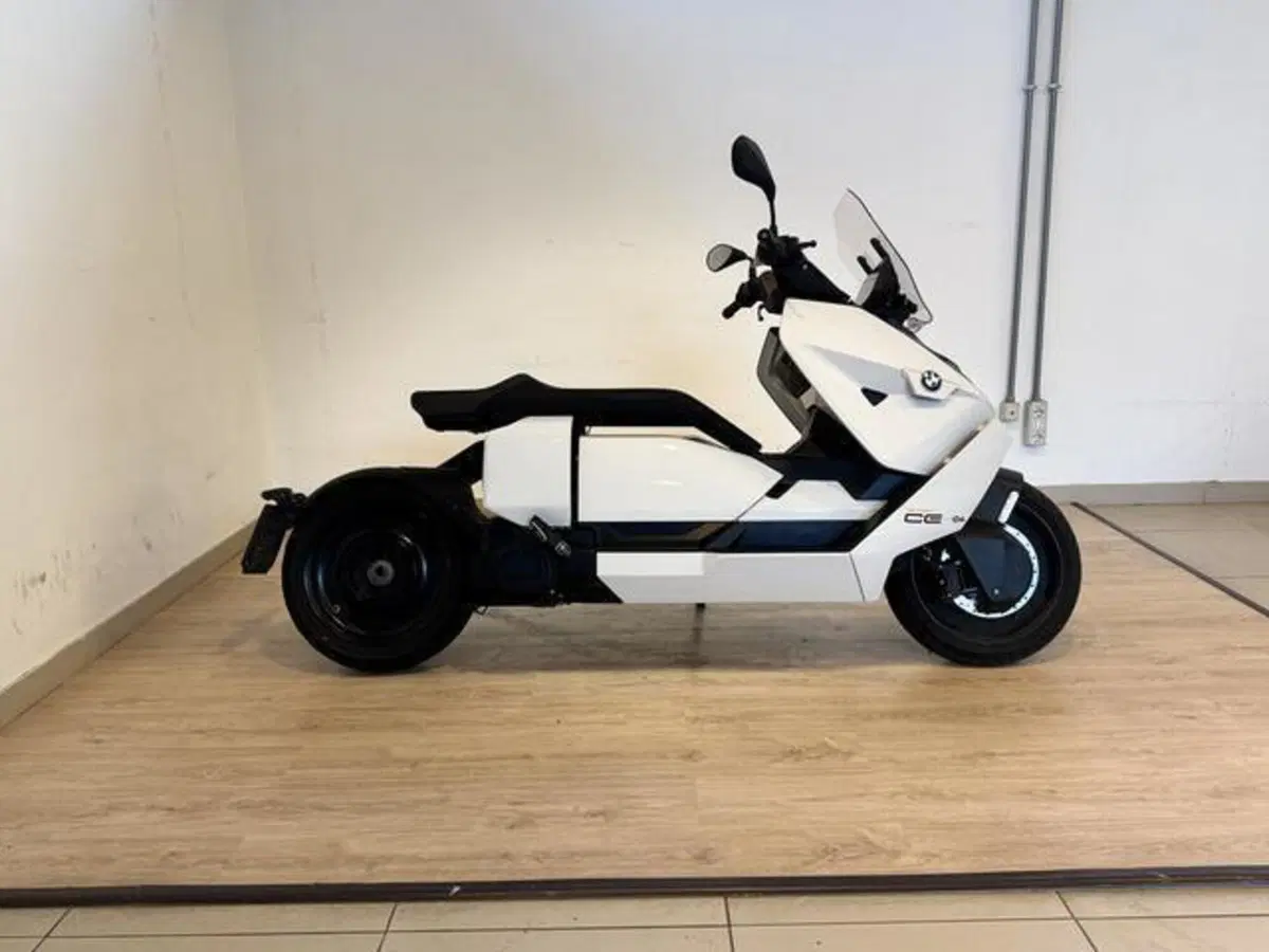 Bmw CE 04 (2021 - 25) (3)