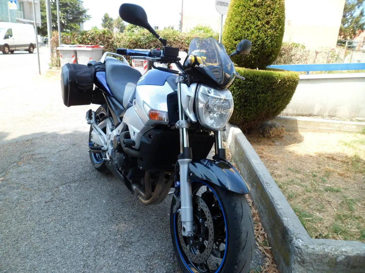 Suzuki GSR 600 (2006 - 11) (2)