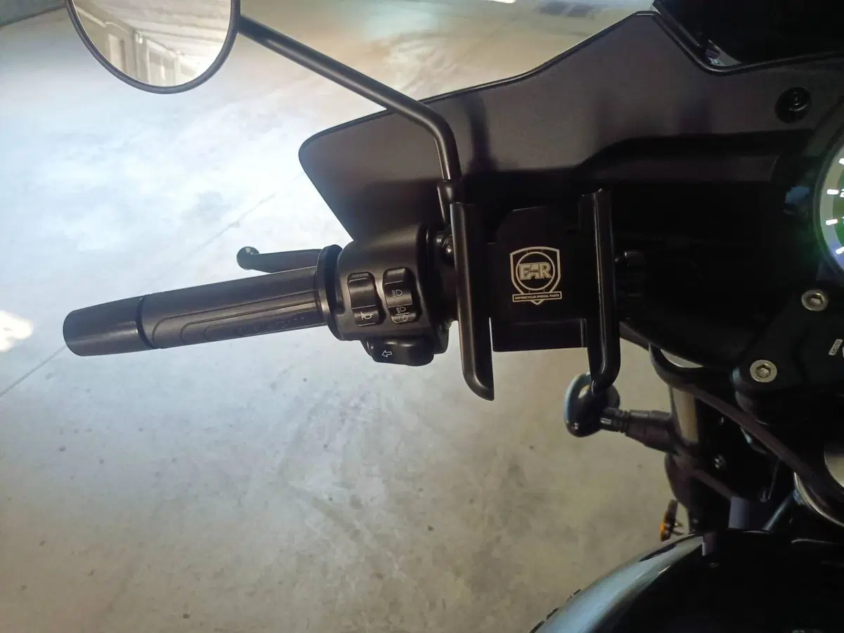 Moto Morini Calibro Bagger (2024 - 26) (13)
