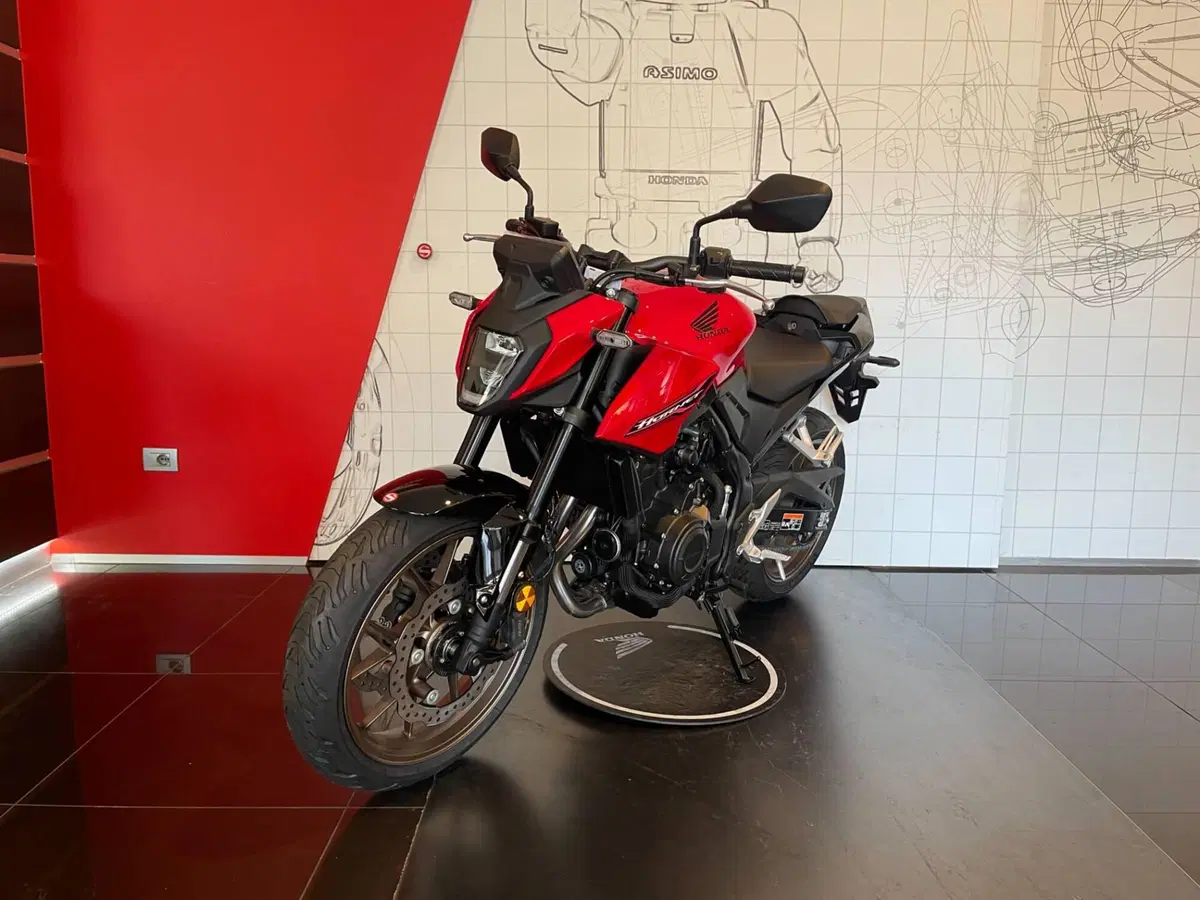 Honda CB 500 Hornet (2026) (4)